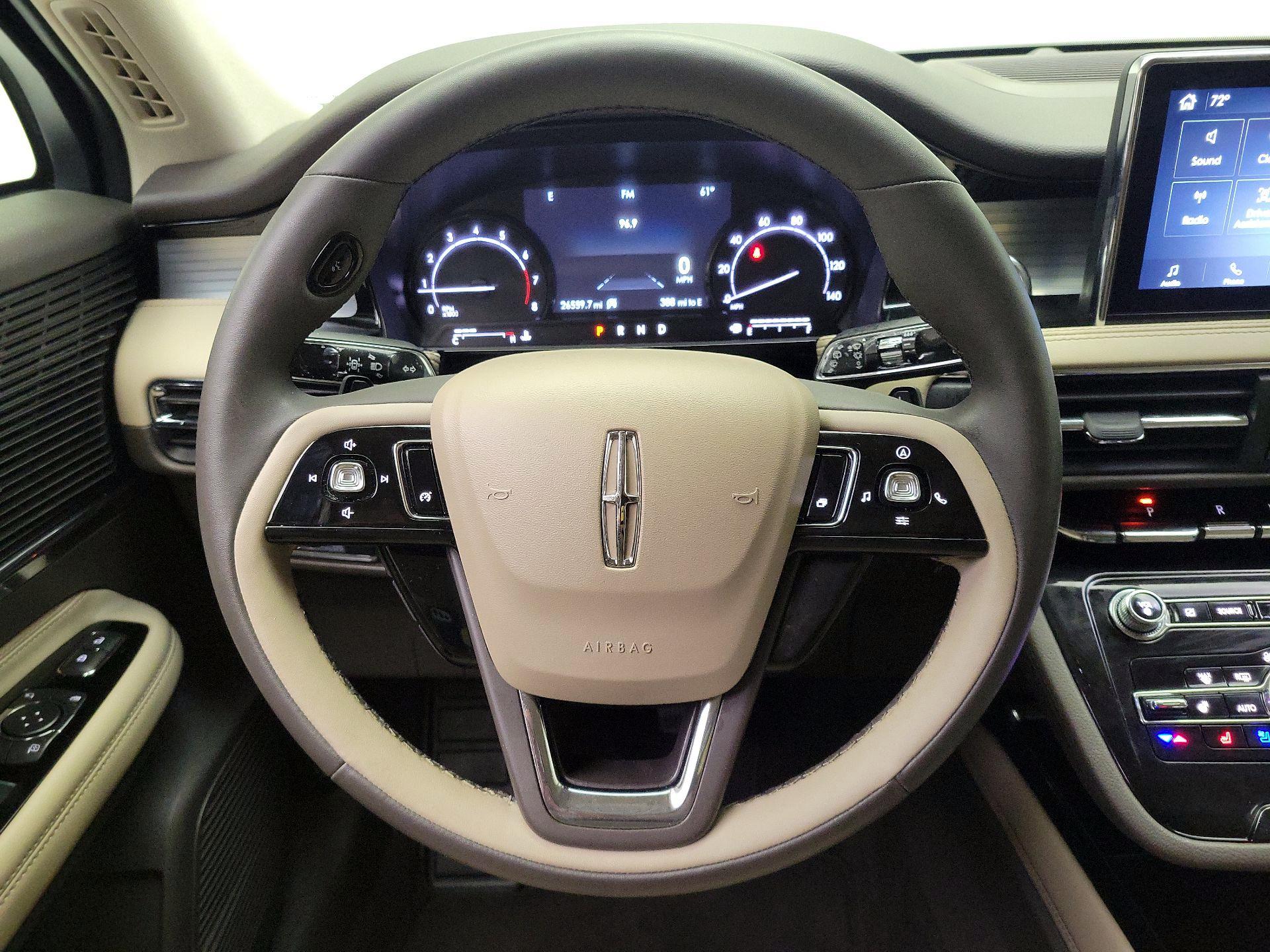 Thumbnail: 2022 Lincoln Corsair - 10