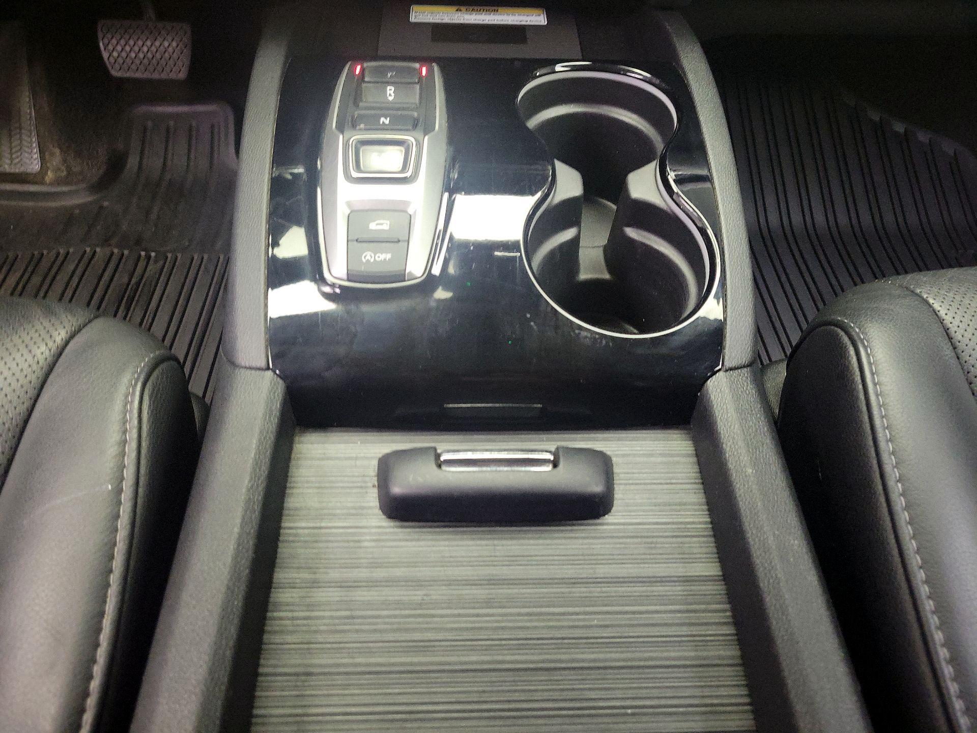 Thumbnail: 2019 Honda Pilot - 18