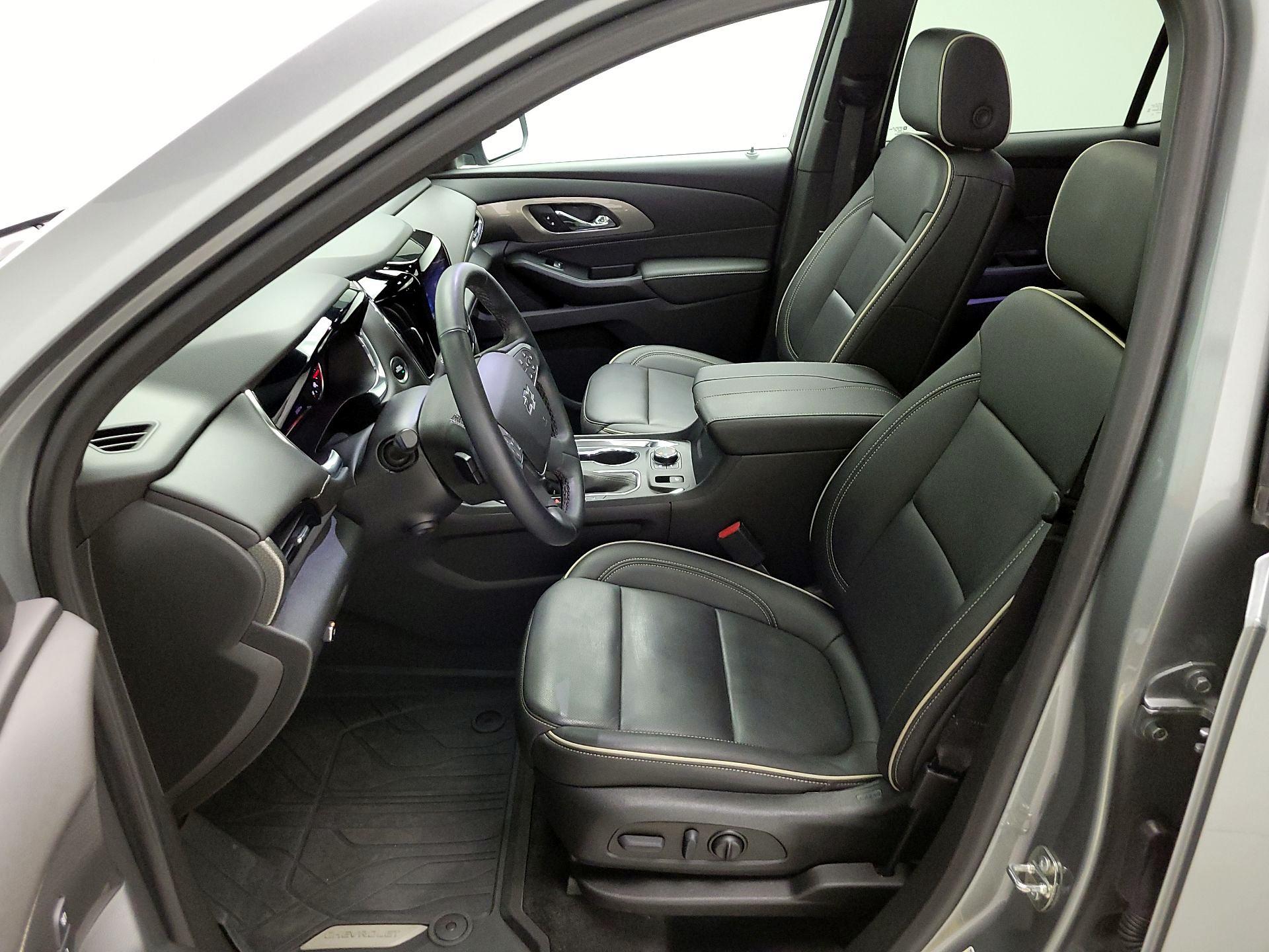 Thumbnail: 2023 Chevrolet Traverse - 11
