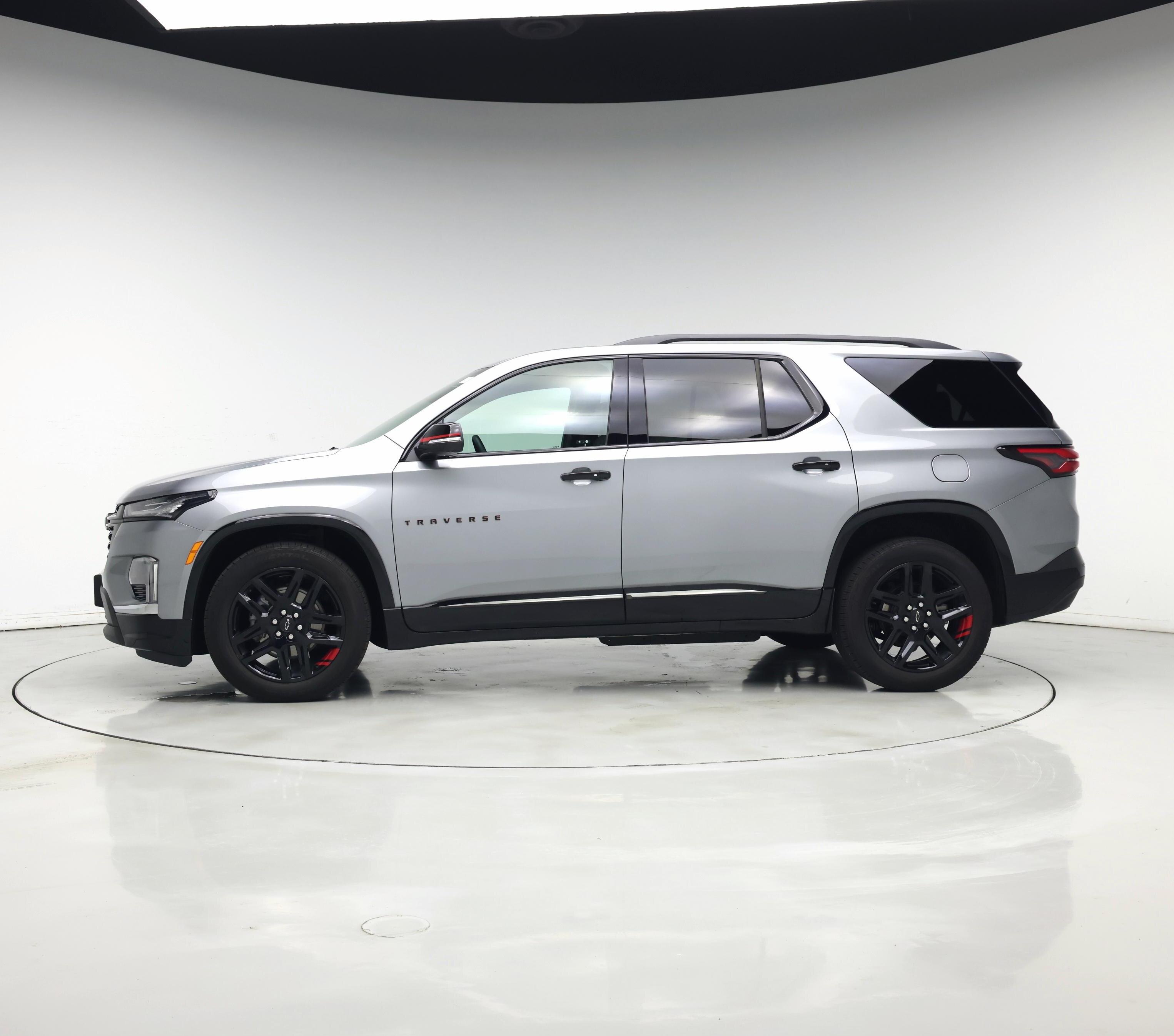 Thumbnail: 2023 Chevrolet Traverse - 3