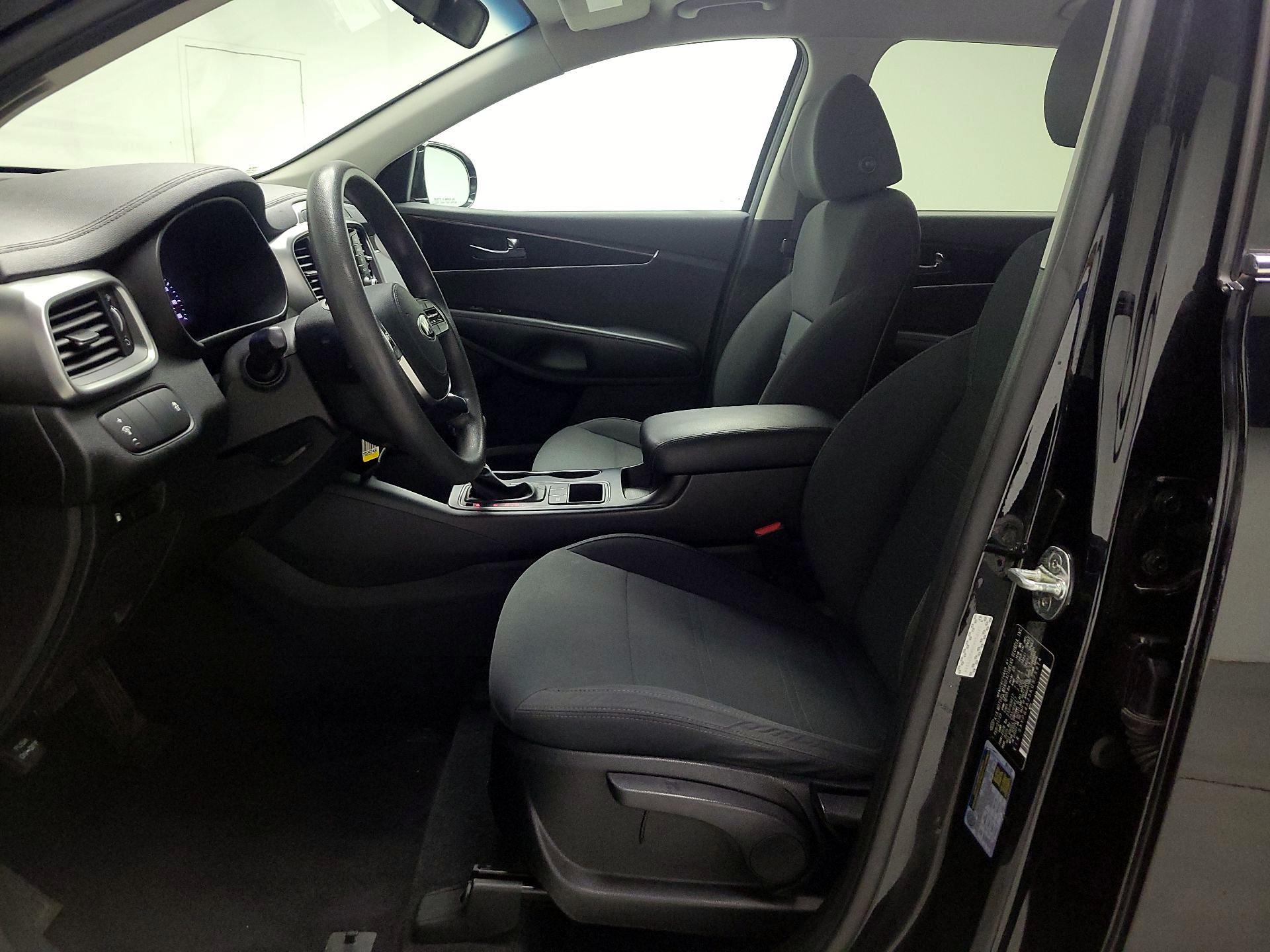 Thumbnail: 2019 Kia Sorento - 11
