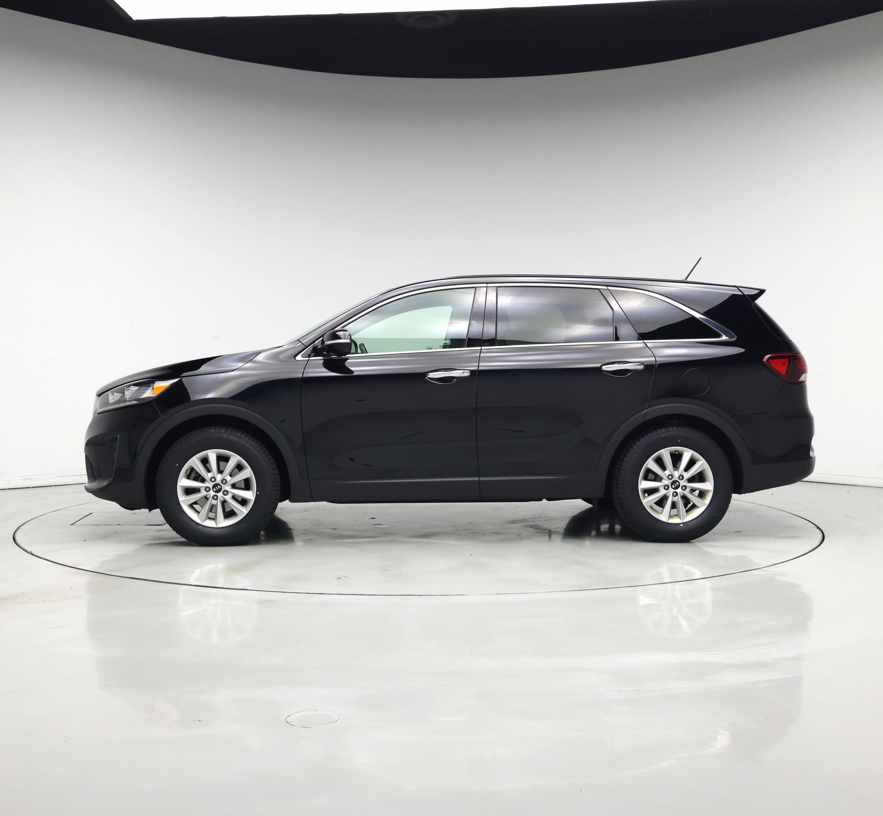 Thumbnail: 2019 Kia Sorento - 3