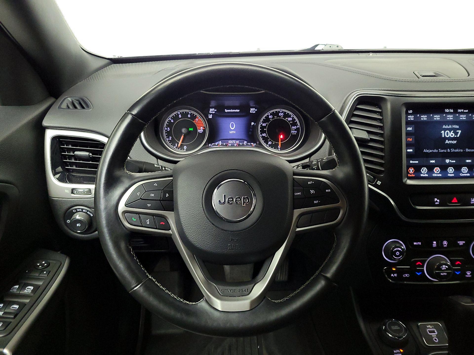 Thumbnail: 2021 Jeep Cherokee - 10