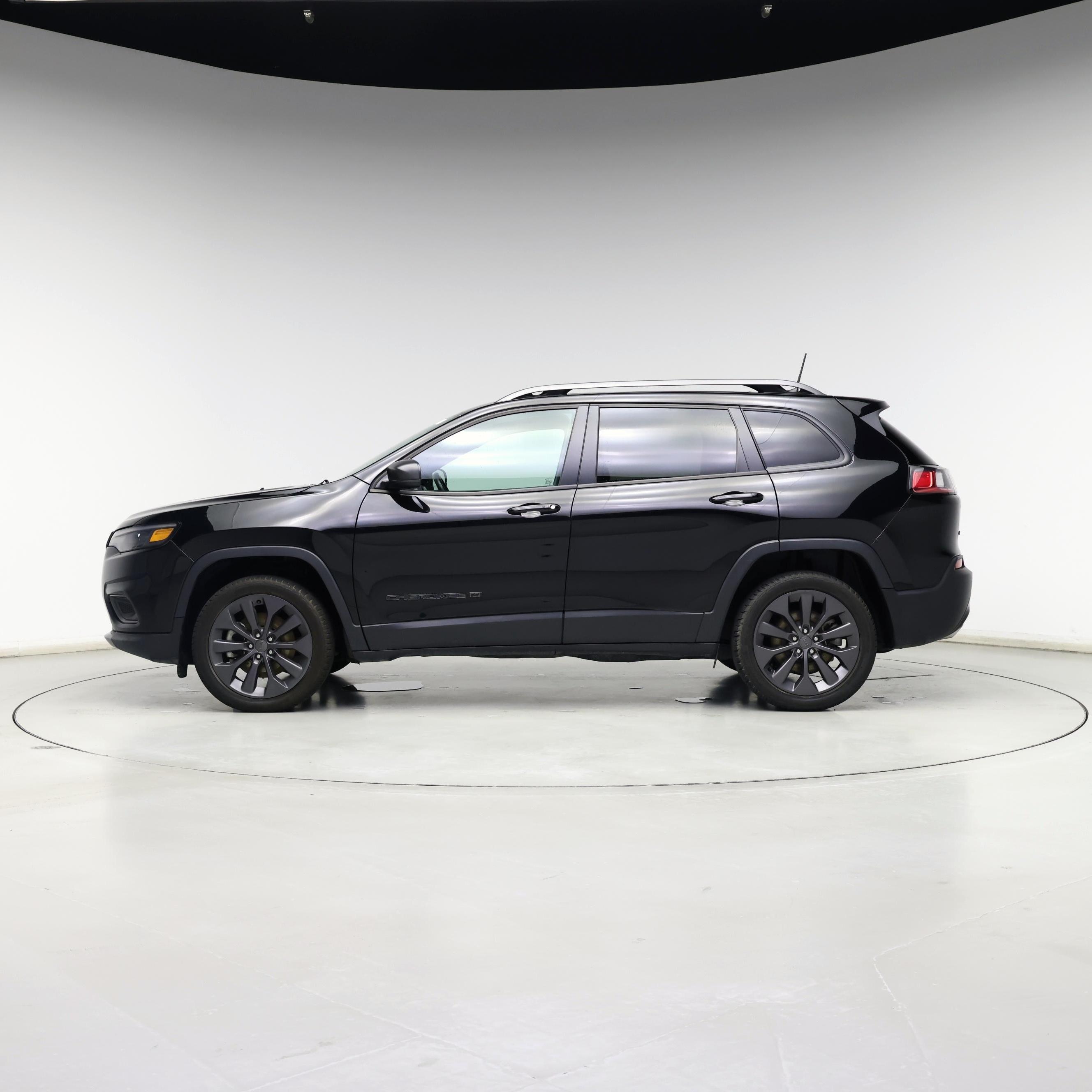 Thumbnail: 2021 Jeep Cherokee - 3