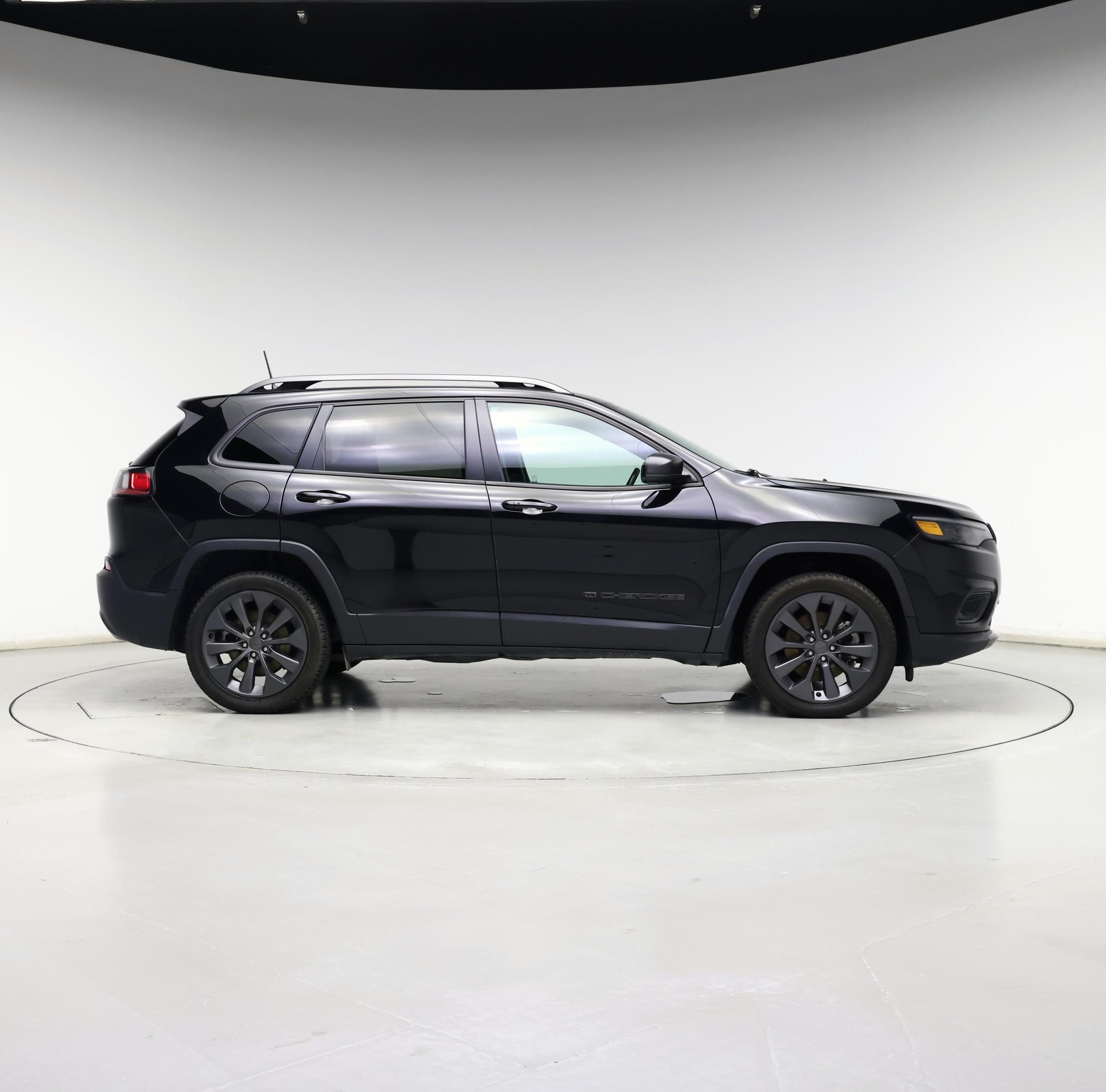 Thumbnail: 2021 Jeep Cherokee - 7