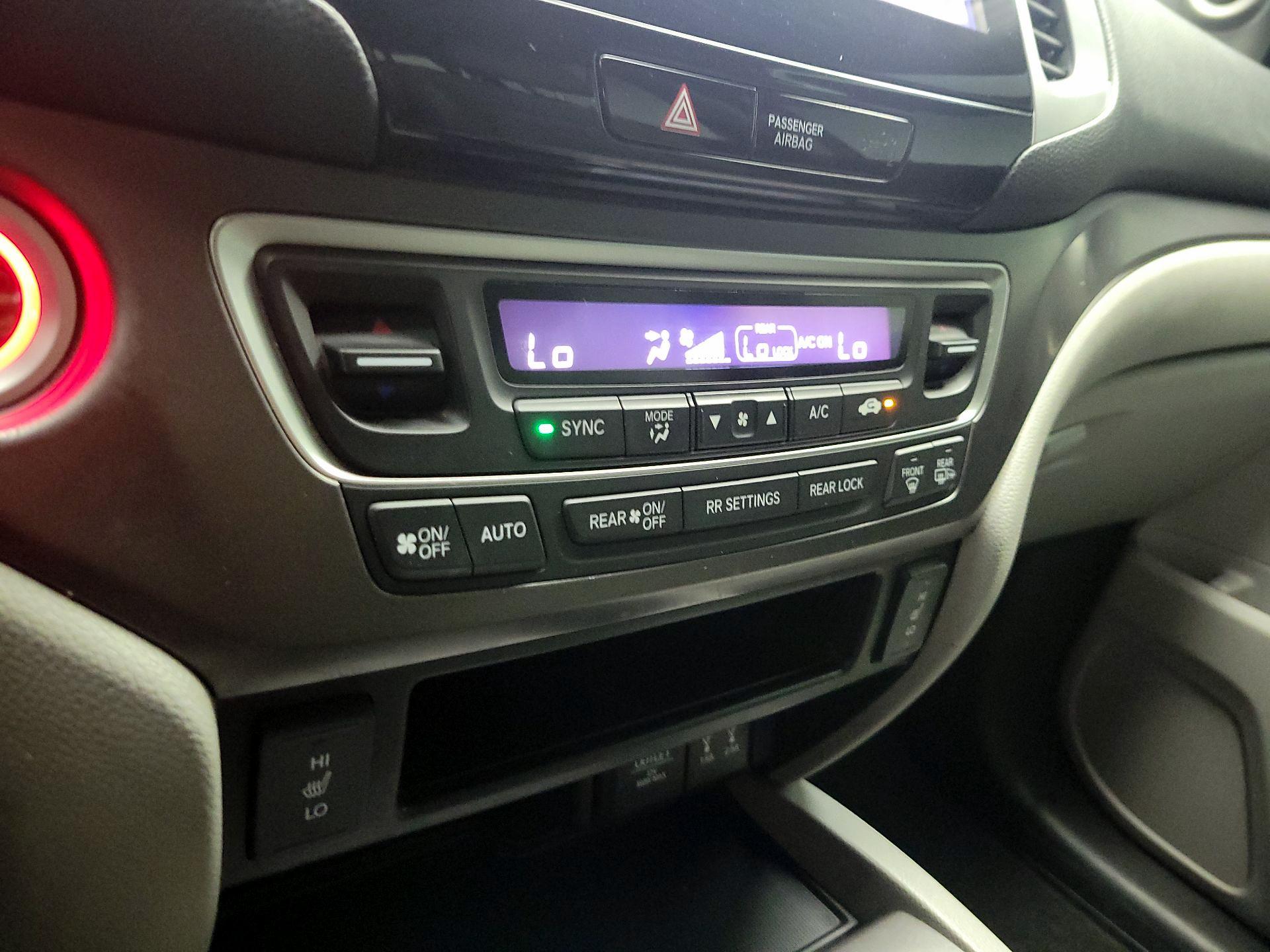 Thumbnail: 2016 Honda Pilot - 14