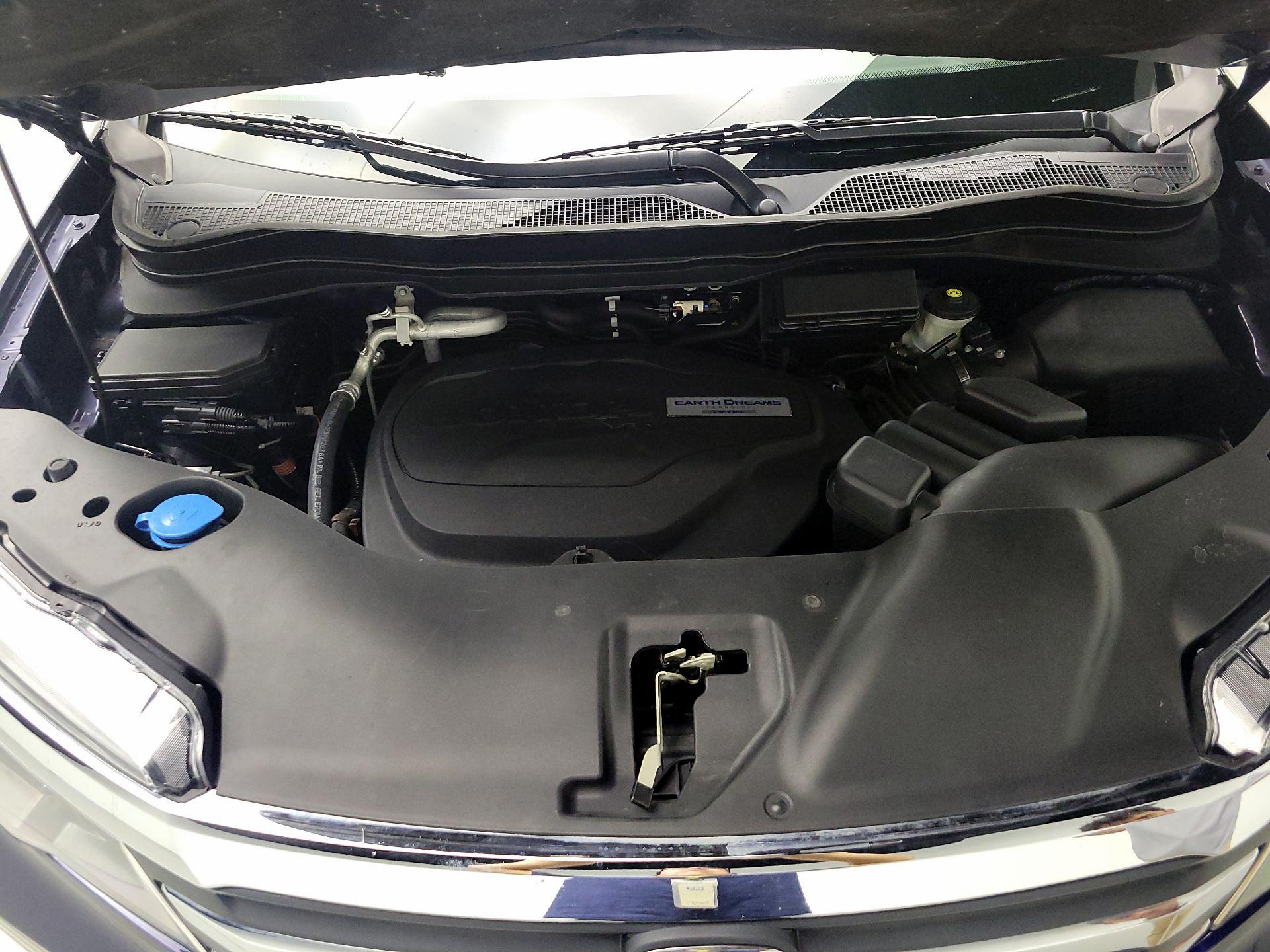 Thumbnail: 2016 Honda Pilot - 17