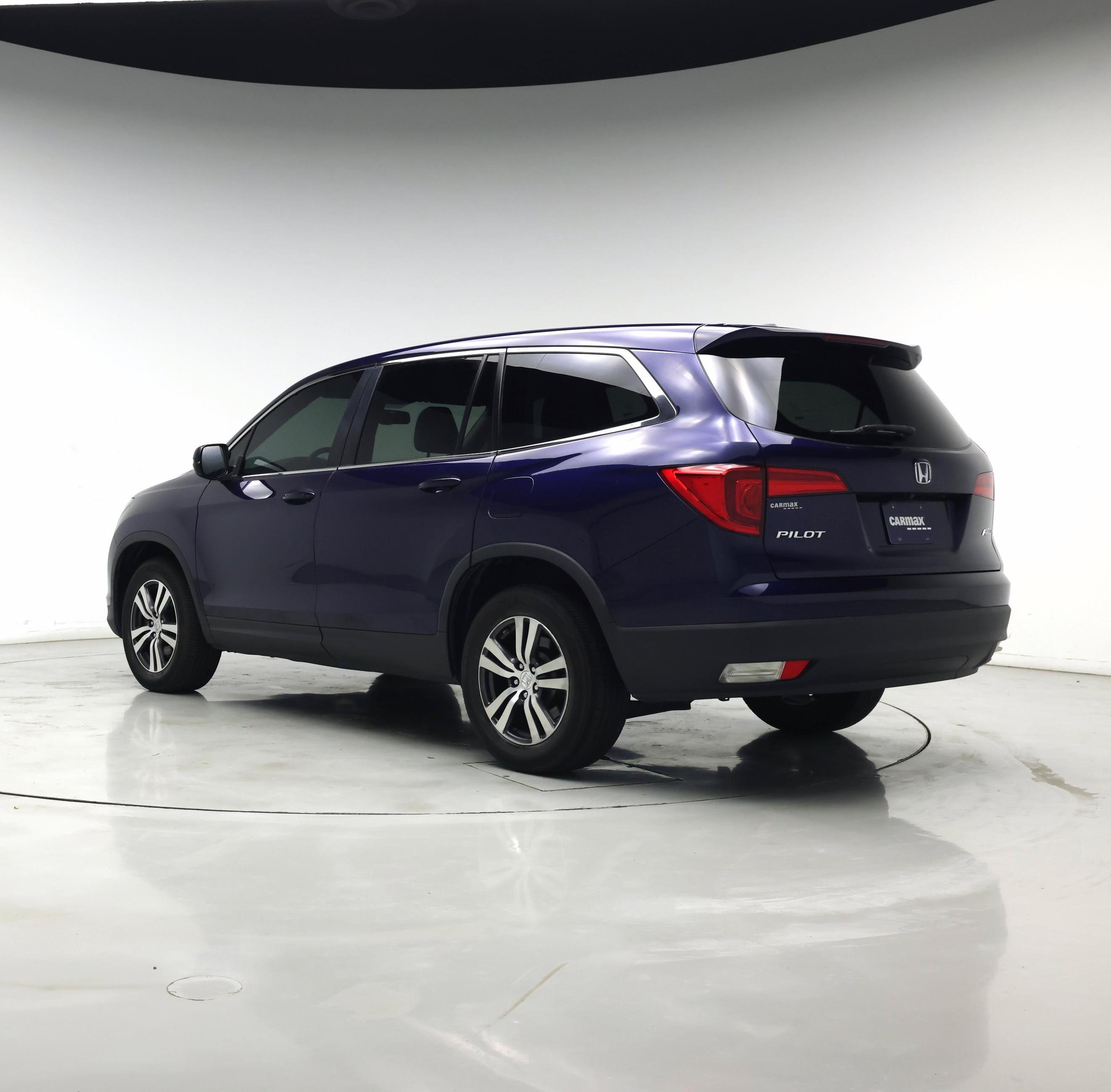 Thumbnail: 2016 Honda Pilot - 2