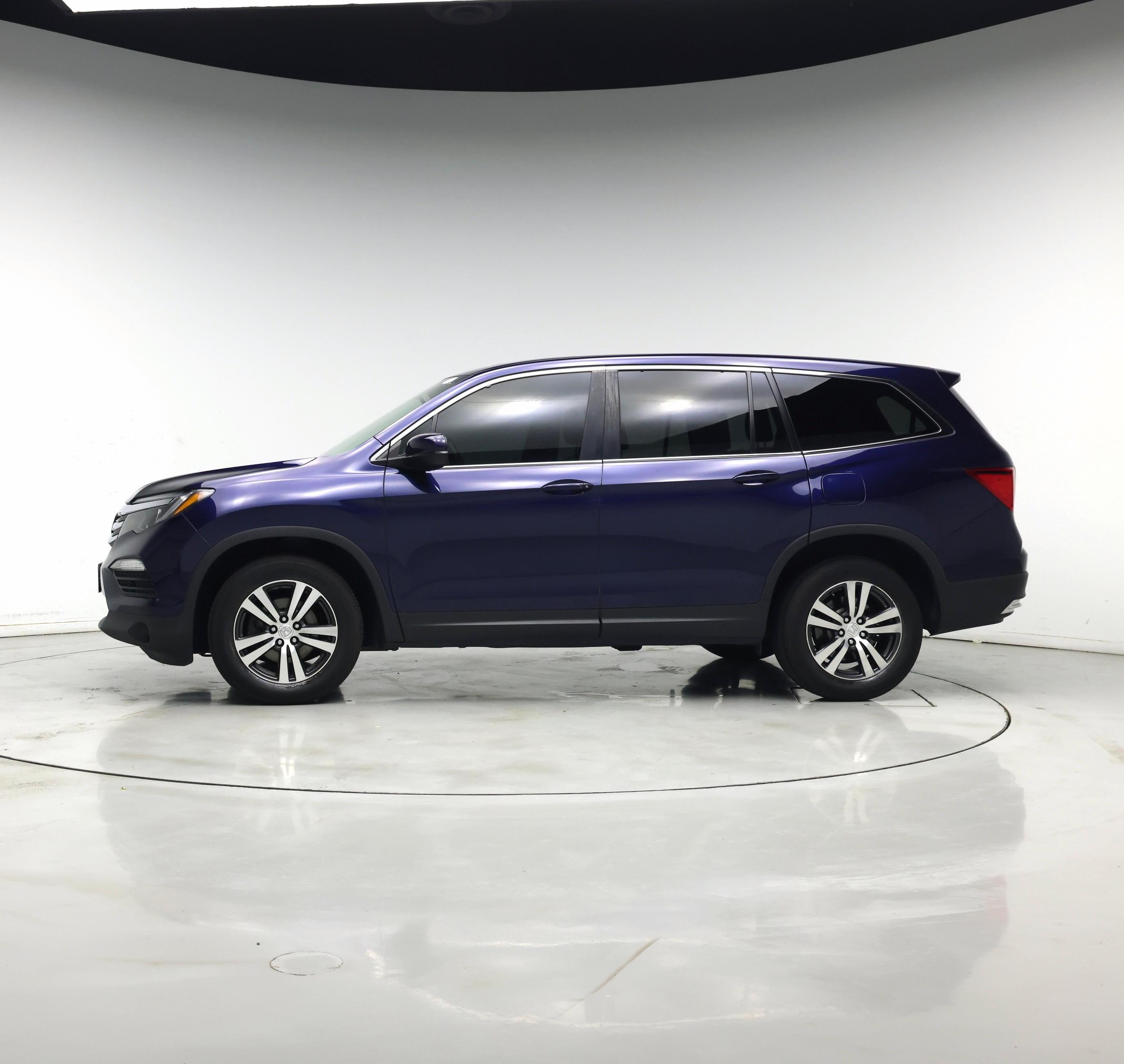 Thumbnail: 2016 Honda Pilot - 3
