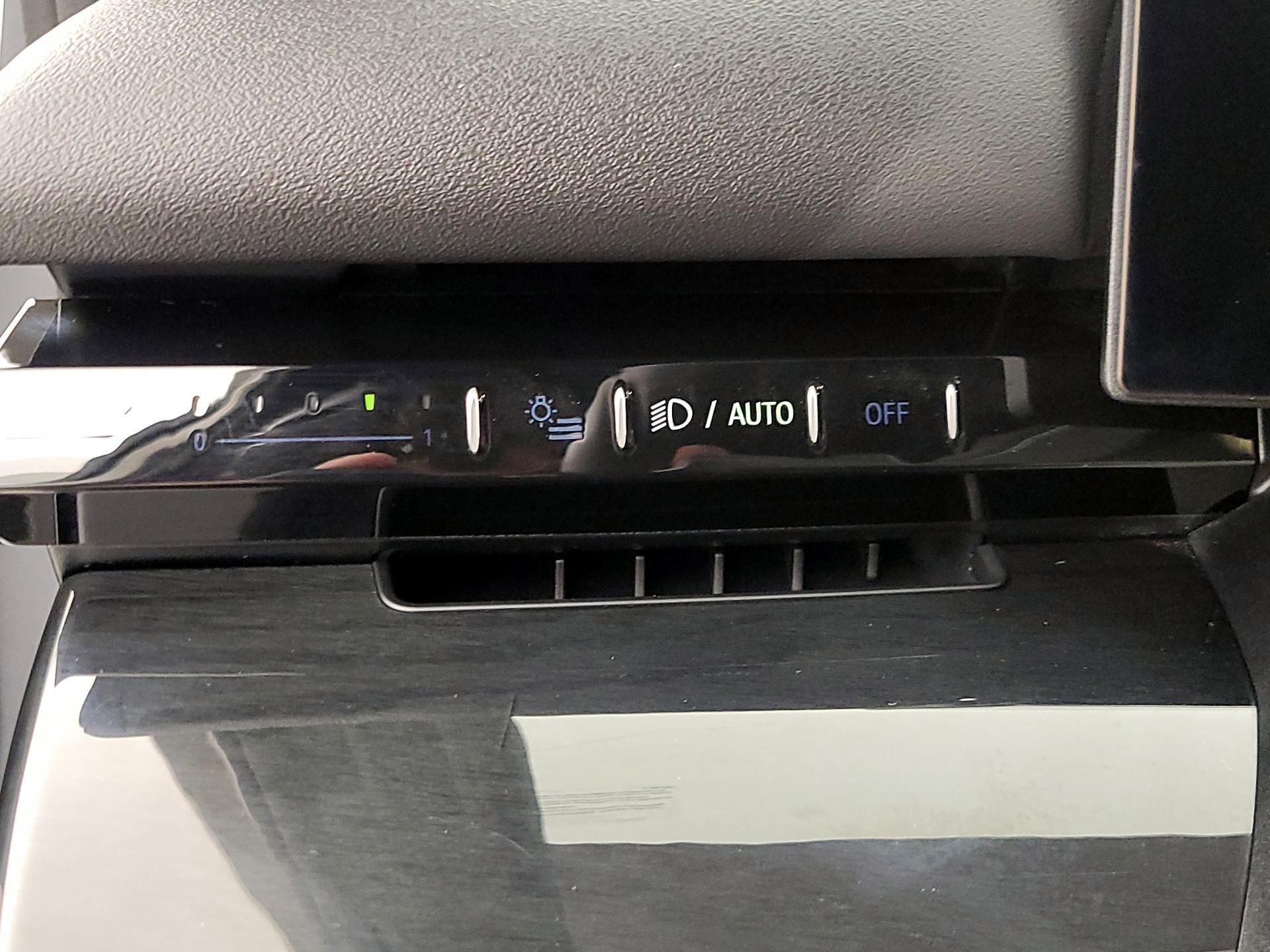 Thumbnail: 2024 BMW 5 Series - 13