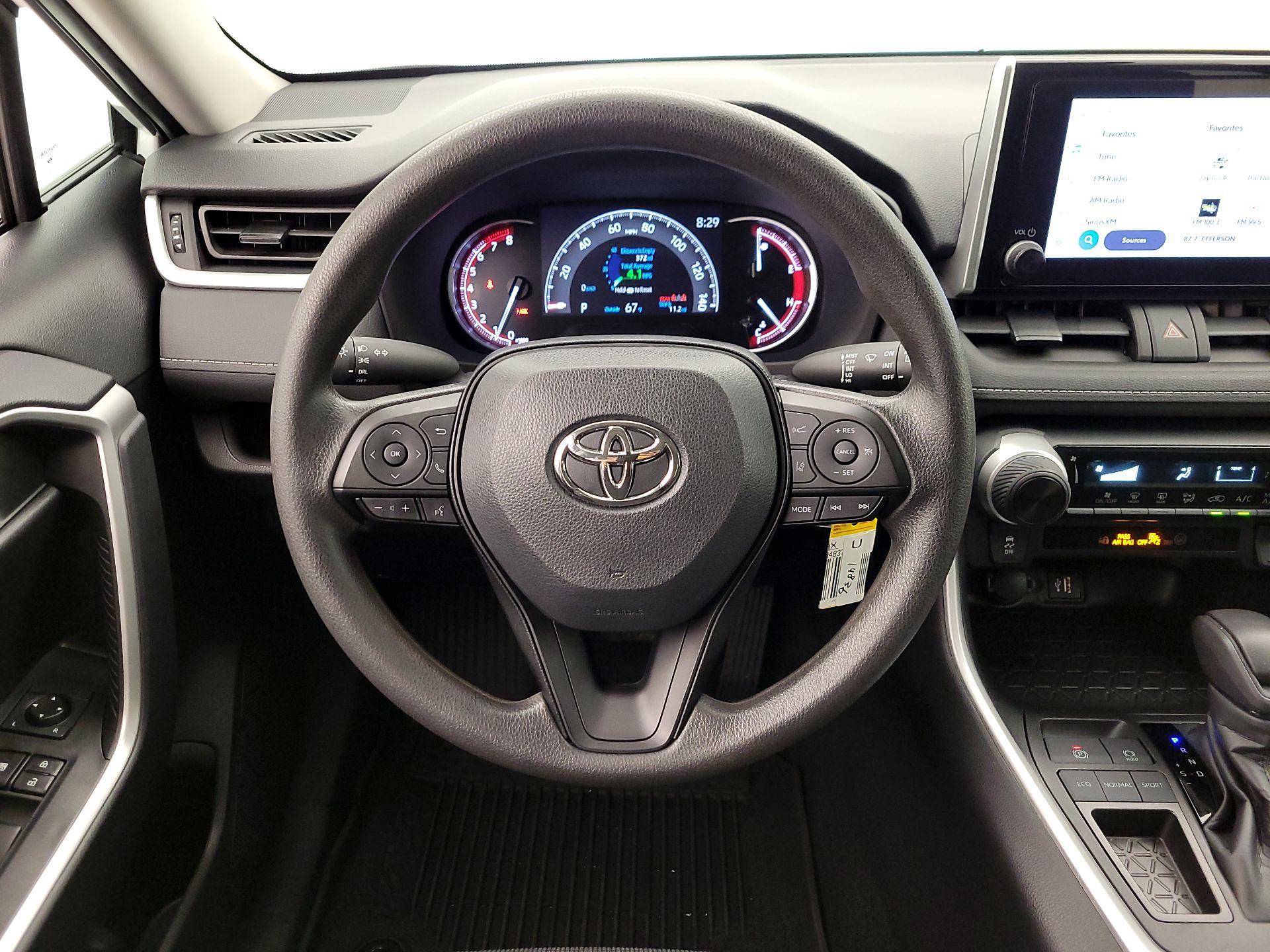 Thumbnail: 2024 Toyota RAV4 - 10
