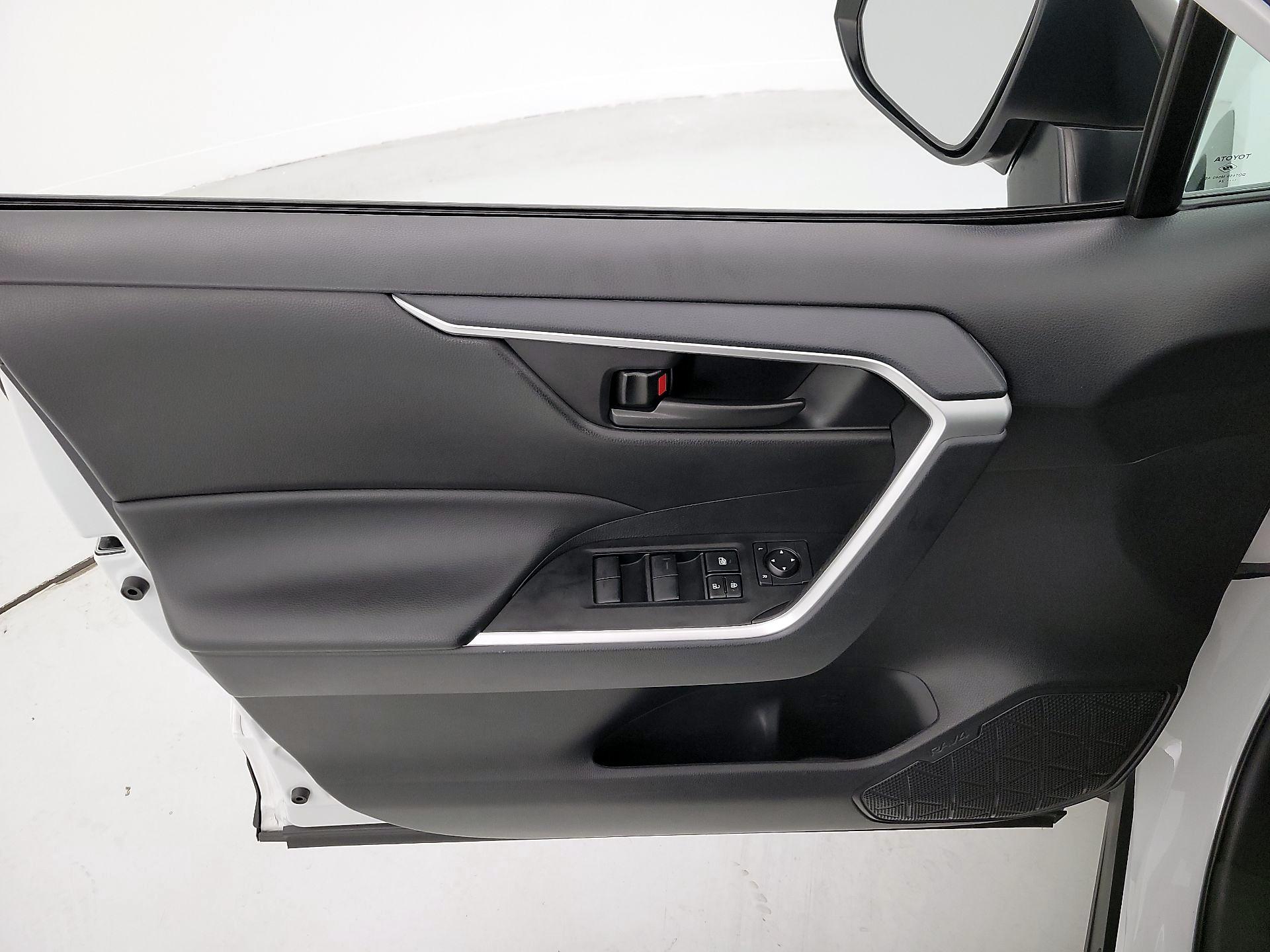 Thumbnail: 2024 Toyota RAV4 - 12