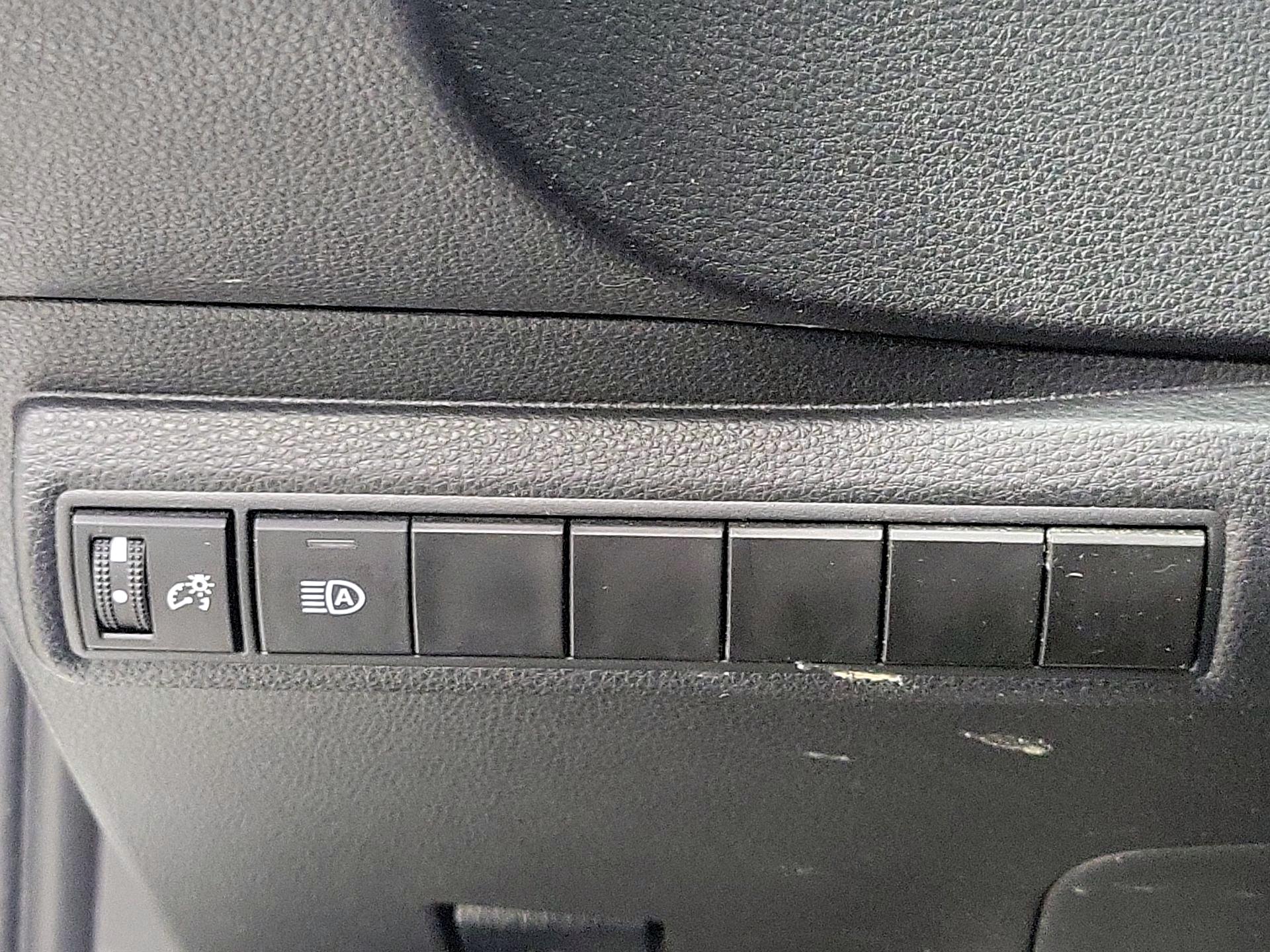 Thumbnail: 2023 Toyota Corolla - 13