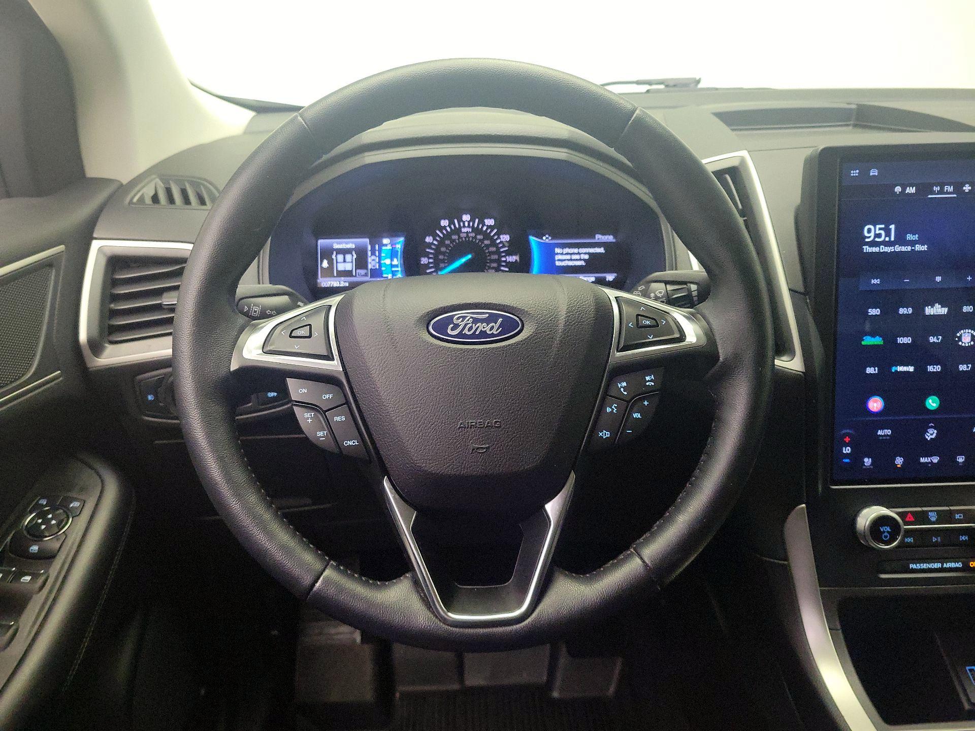 Thumbnail: 2023 Ford Edge - 10