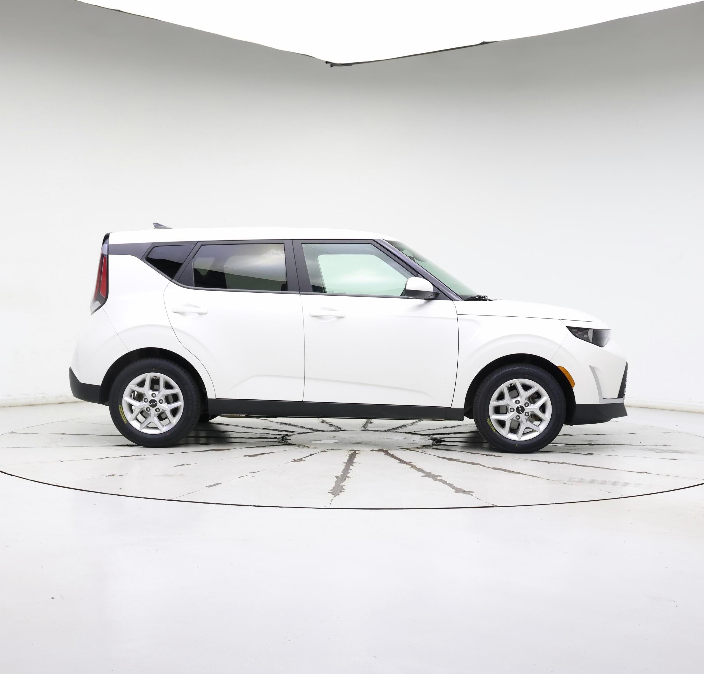 Thumbnail: 2023 Kia Soul - 7