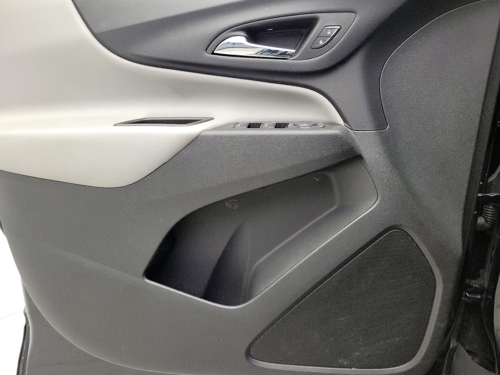 2023 Chevrolet Equinox LS - Photo 13
