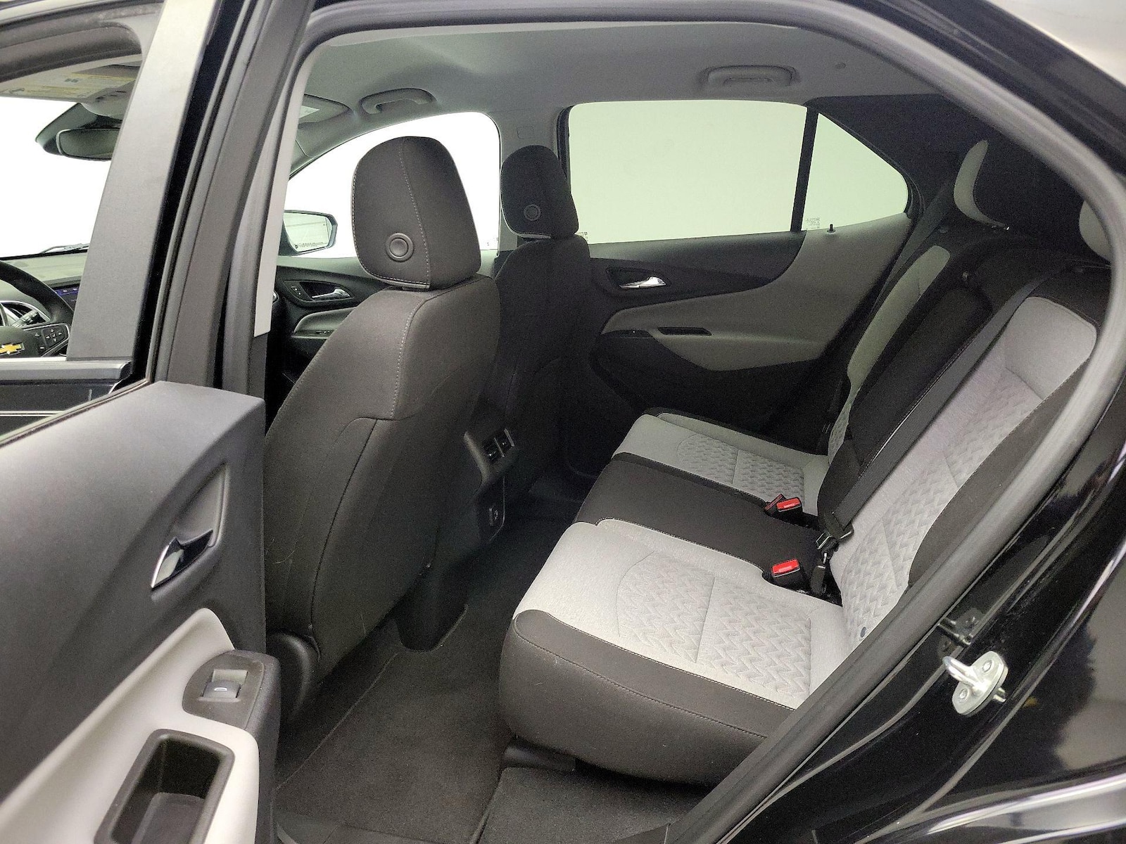 2023 Chevrolet Equinox LS - Photo 19