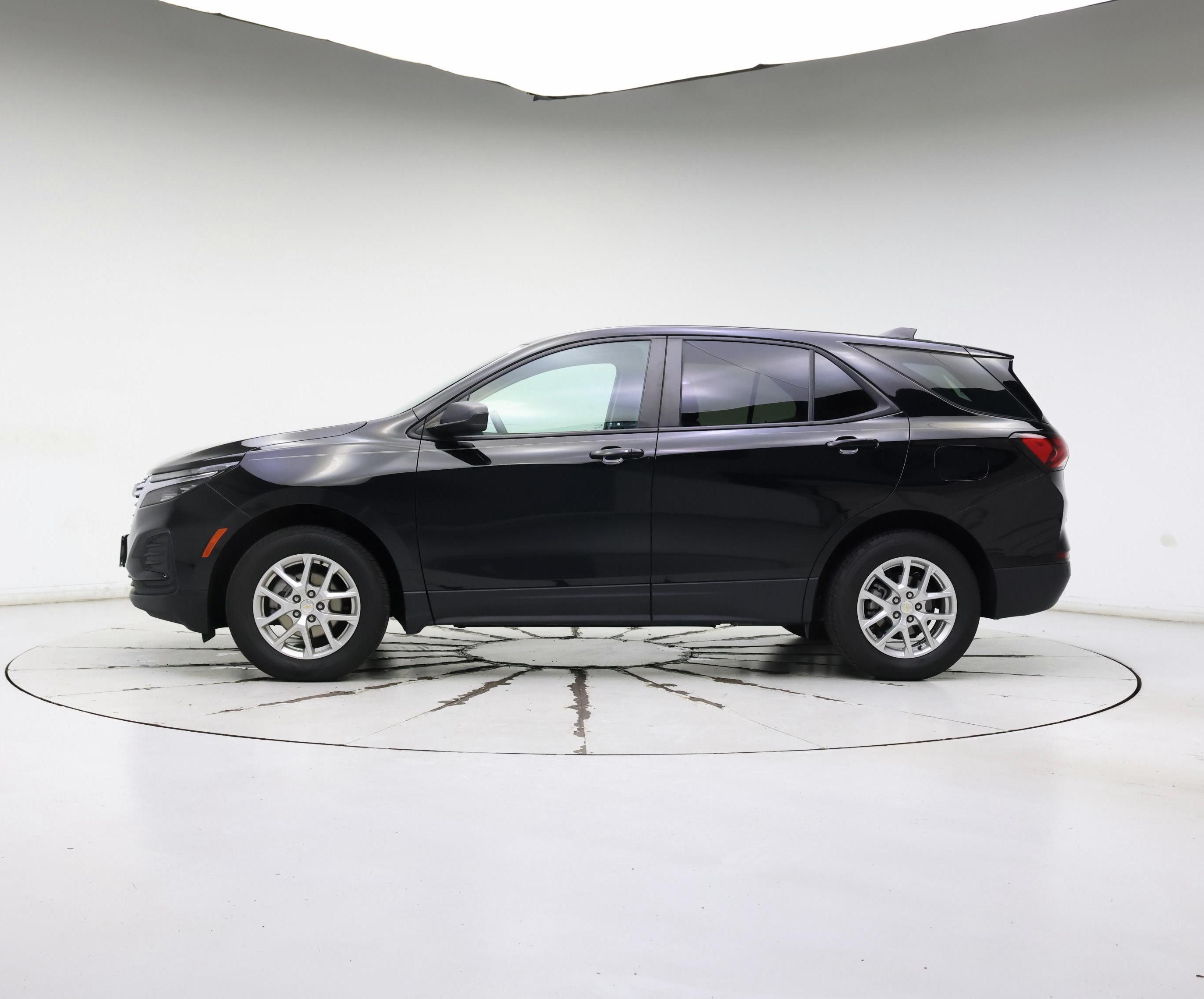 Thumbnail: 2023 Chevrolet Equinox - 3