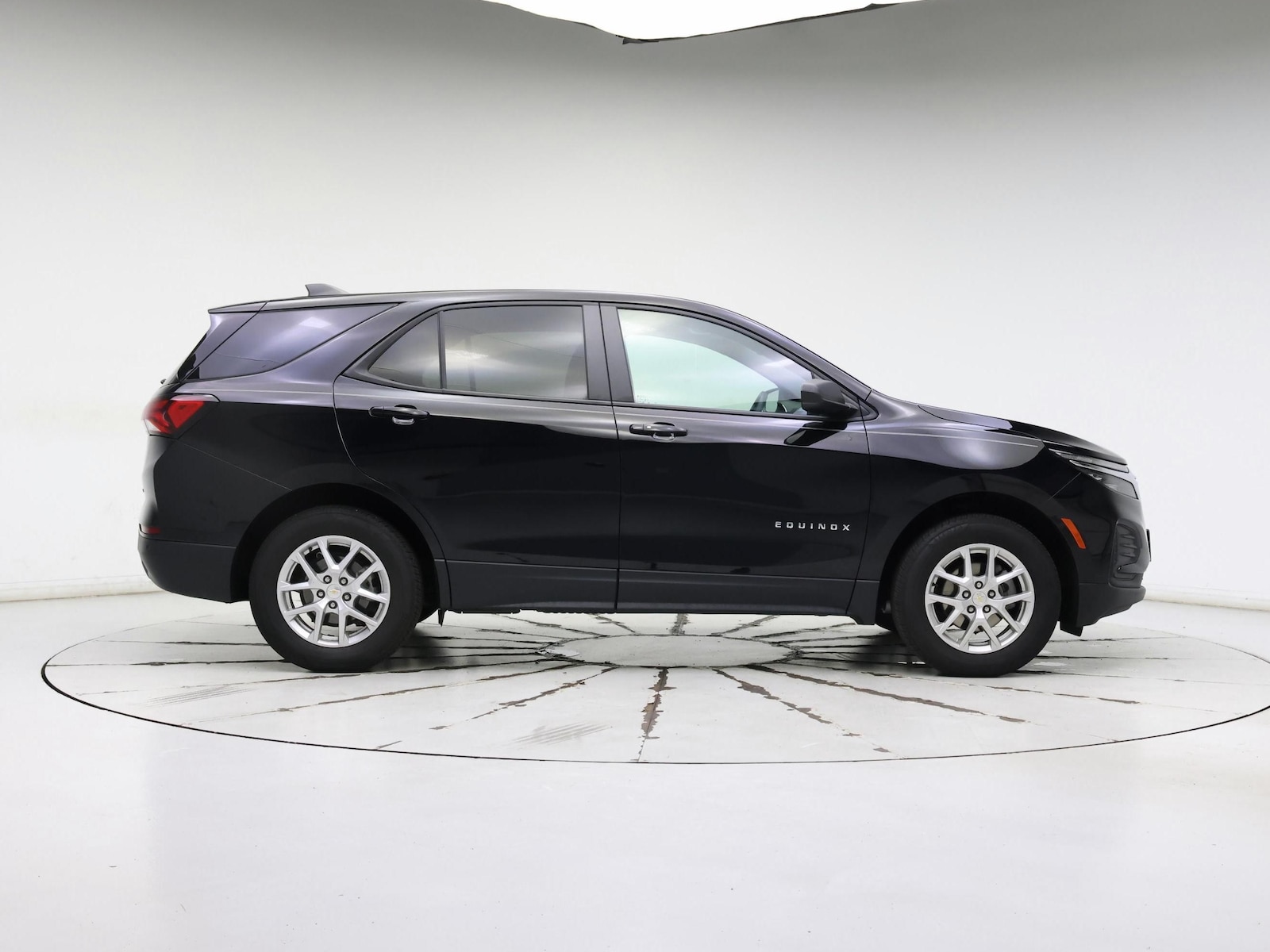 2023 Chevrolet Equinox LS - Photo 8