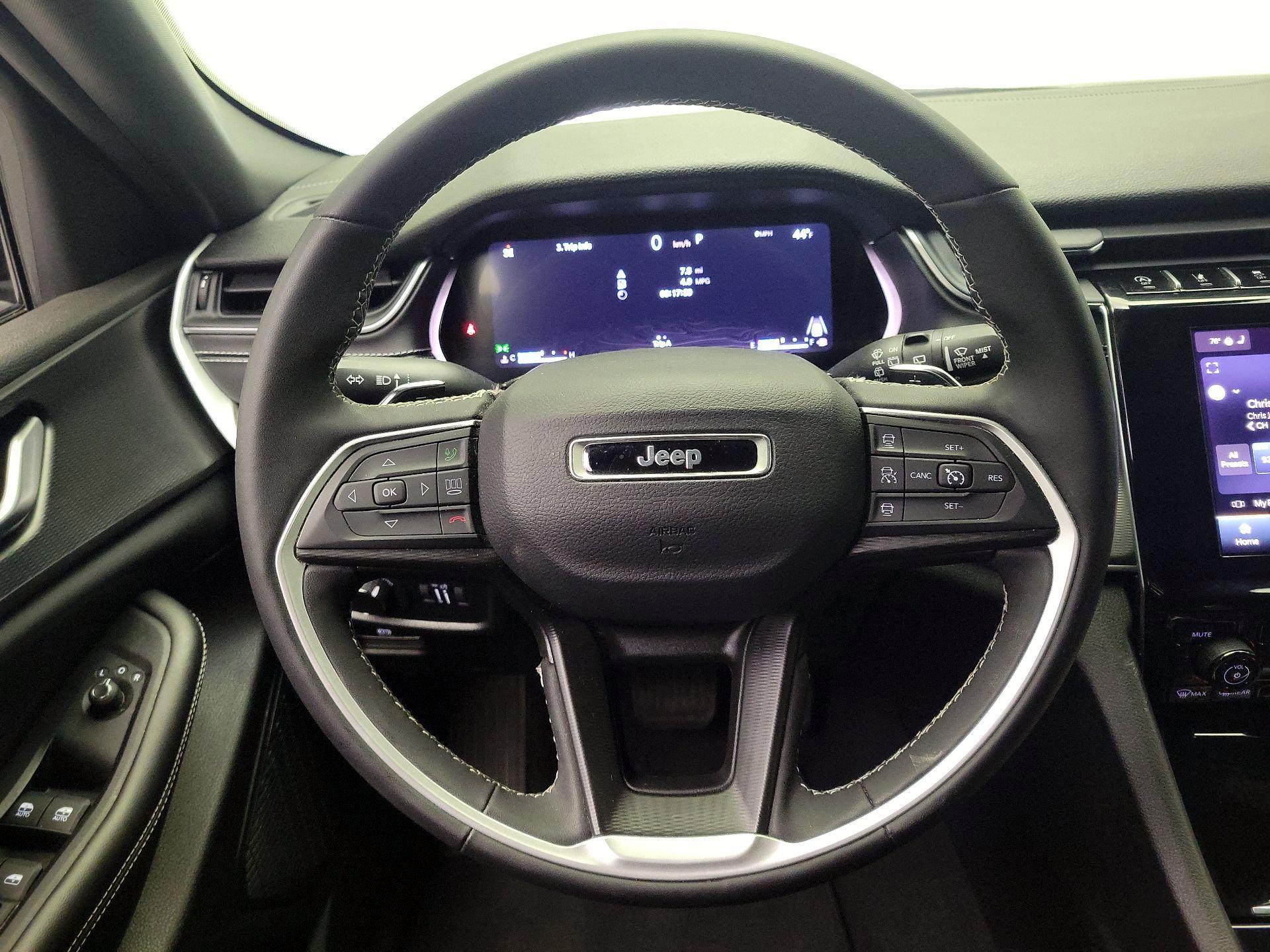 Thumbnail: 2023 Jeep Grand Cherokee - 10