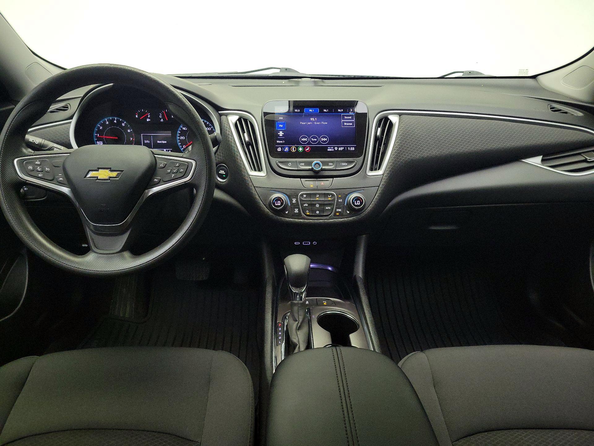 Thumbnail: 2023 Chevrolet Malibu - 9