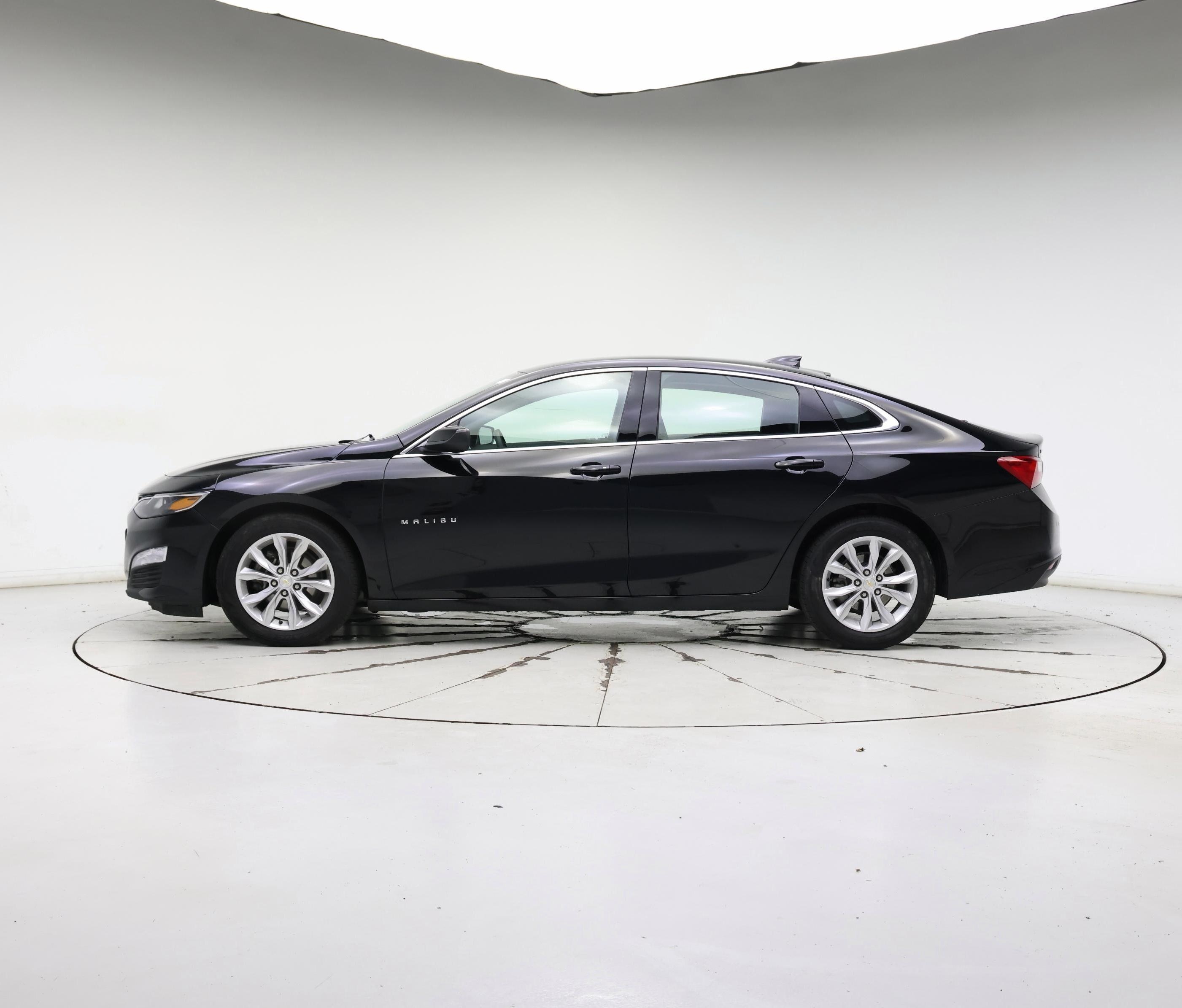 Thumbnail: 2023 Chevrolet Malibu - 3