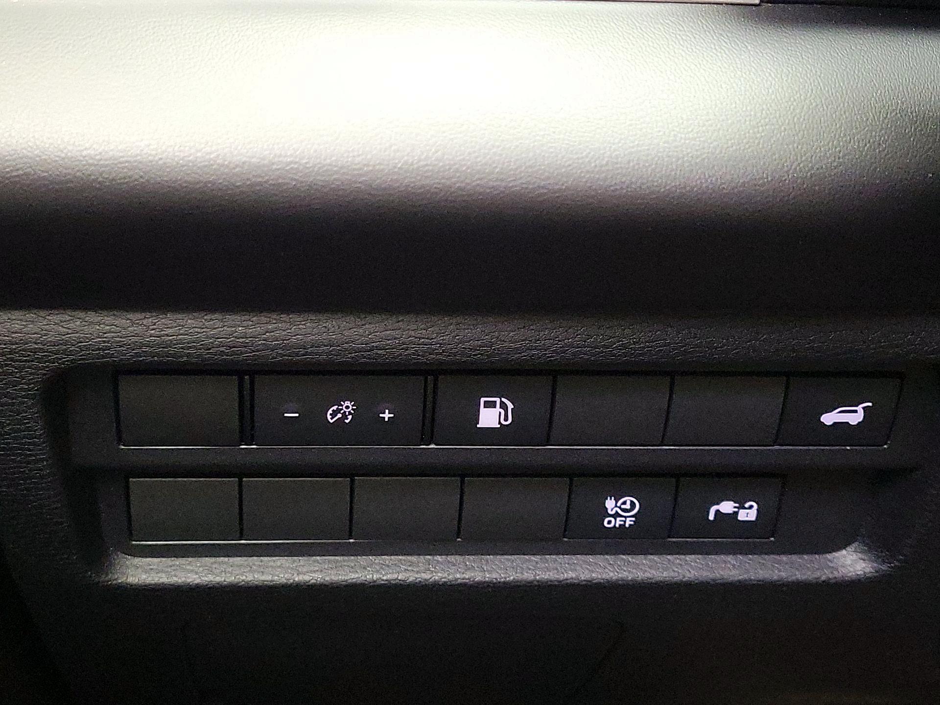 Thumbnail: 2023 Mitsubishi Outlander - 13