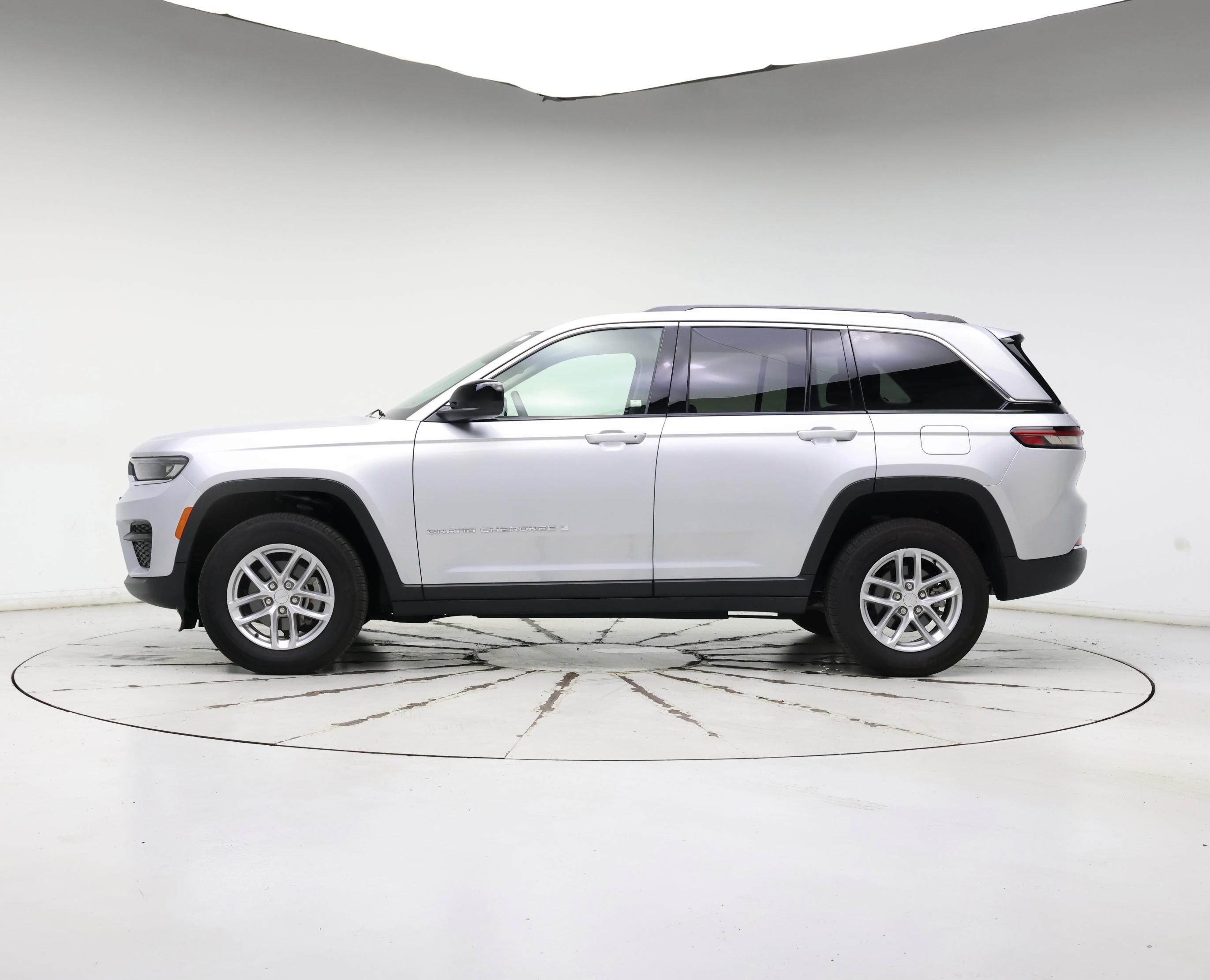 Thumbnail: 2023 Jeep Grand Cherokee - 3