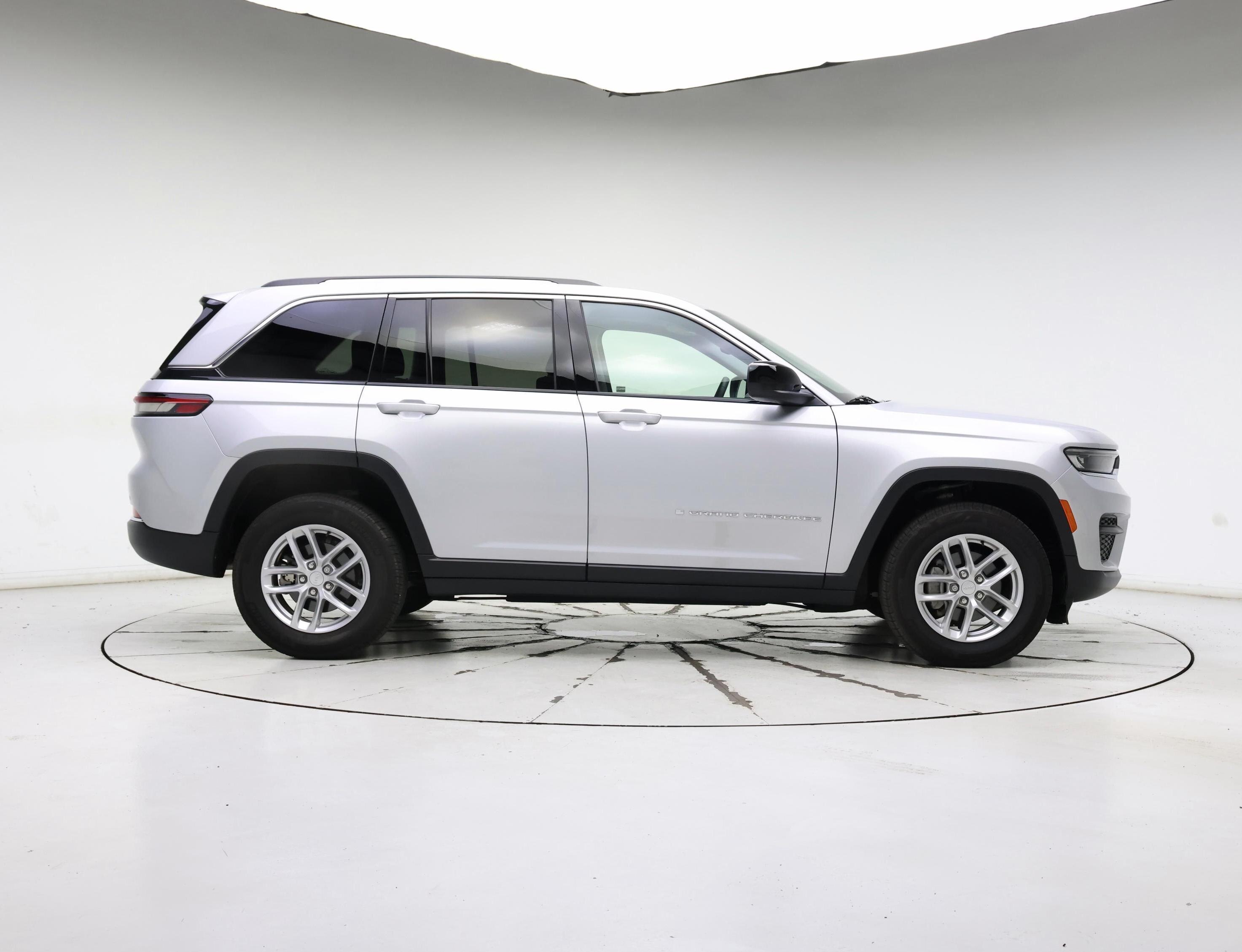 Thumbnail: 2023 Jeep Grand Cherokee - 7