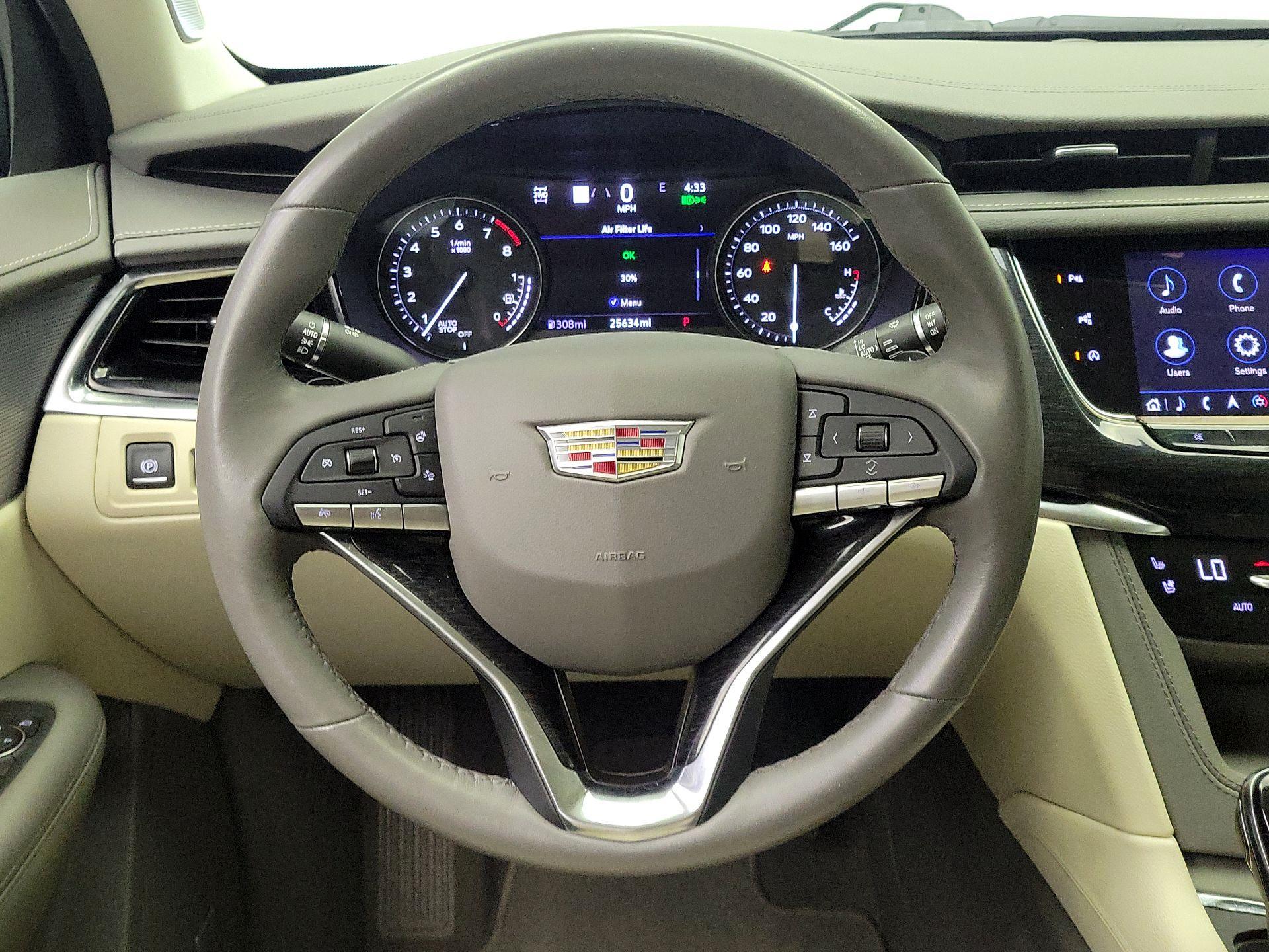 Thumbnail: 2023 Cadillac XT6 - 10