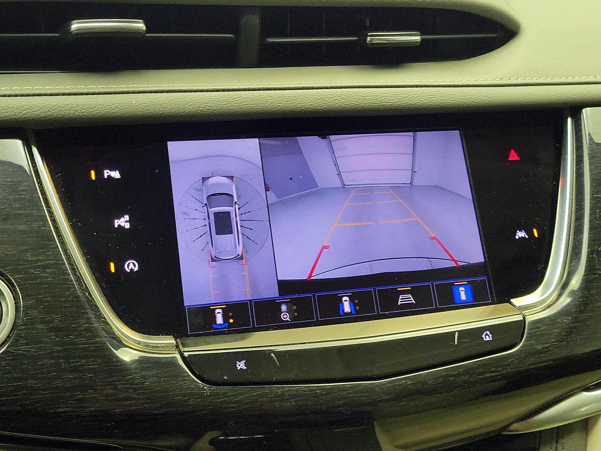 Thumbnail: 2023 Cadillac XT6 - 15