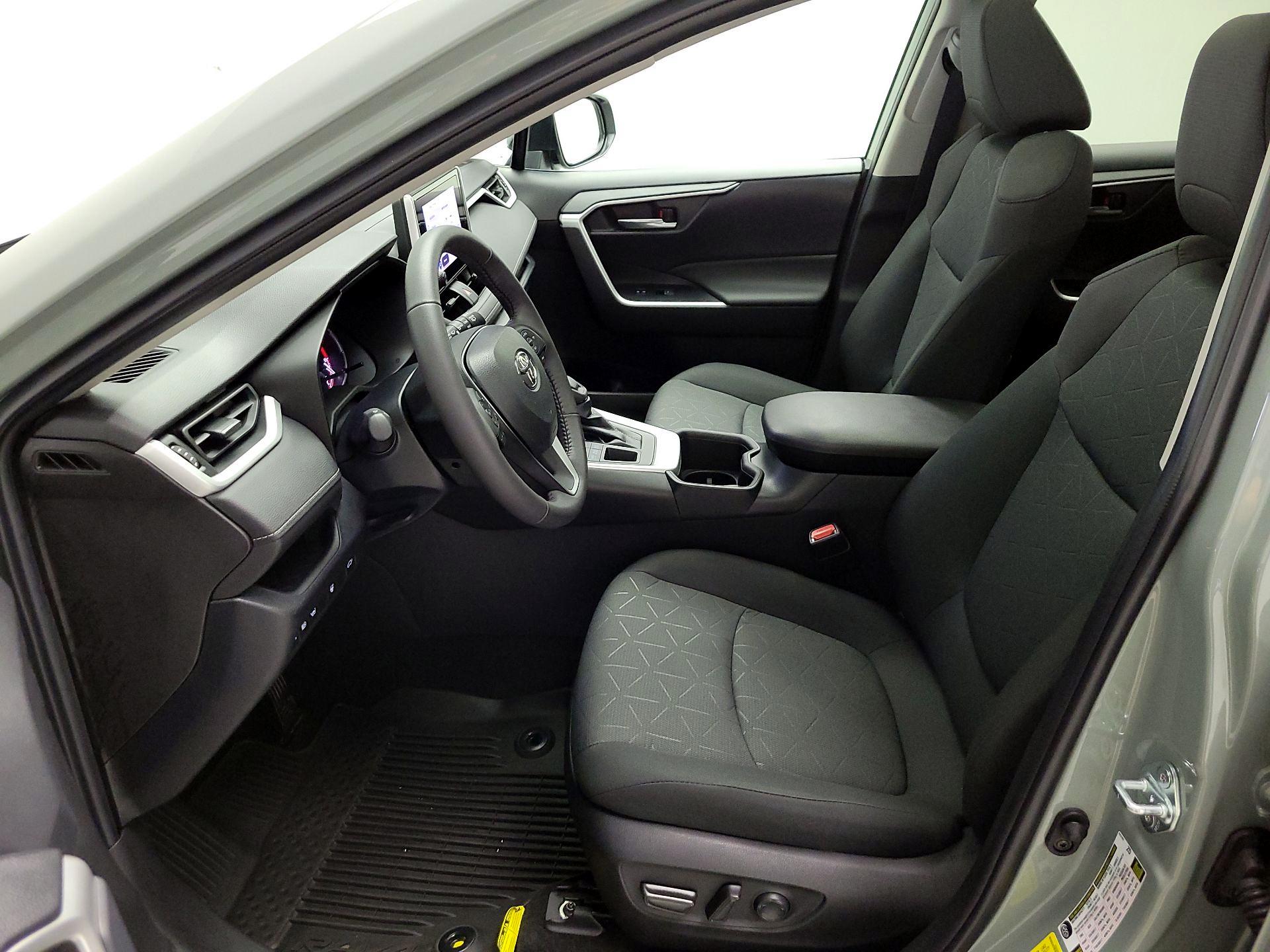 Thumbnail: 2023 Toyota RAV4 - 11
