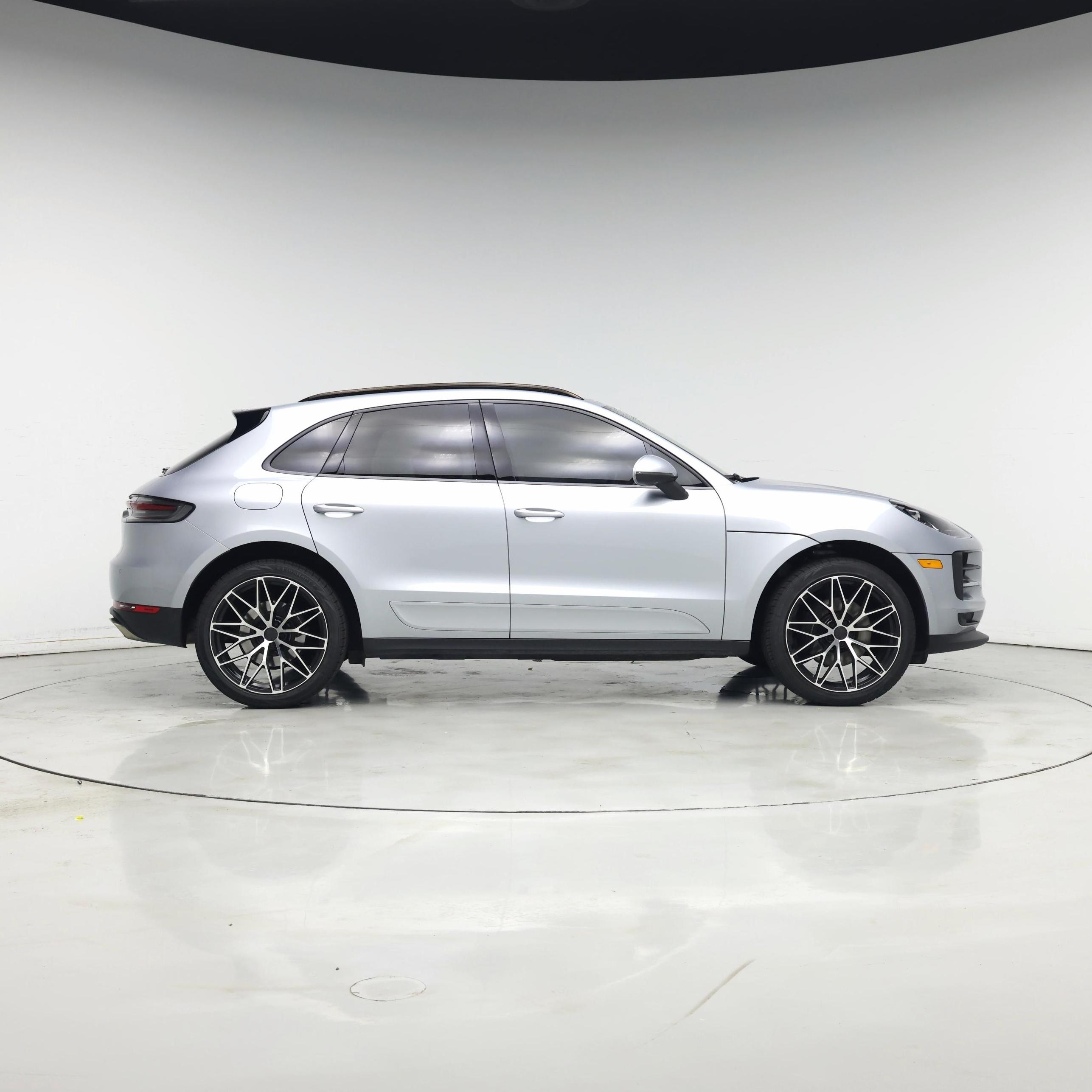 Thumbnail: 2020 Porsche Macan - 7
