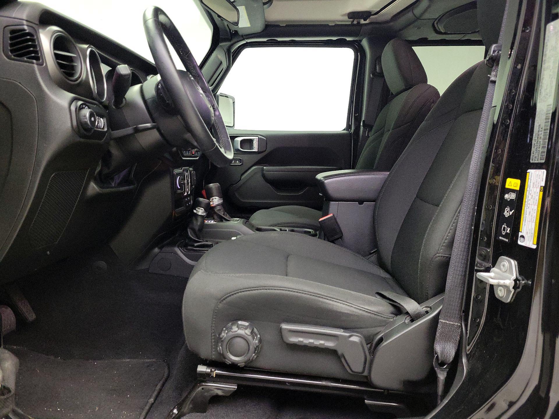 Thumbnail: 2021 Jeep Wrangler - 11