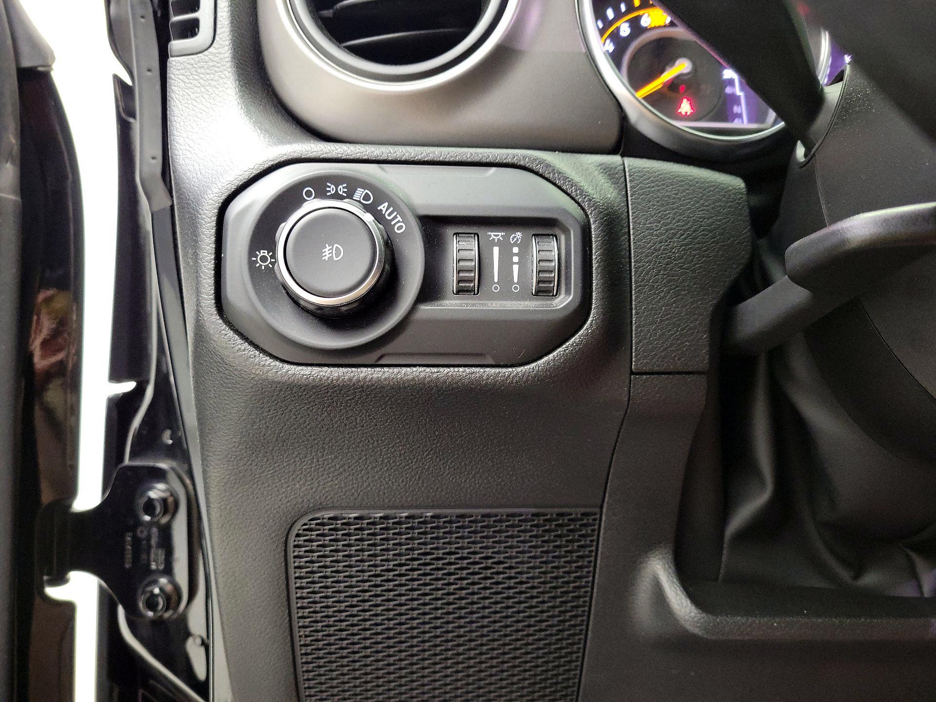 Thumbnail: 2021 Jeep Wrangler - 13