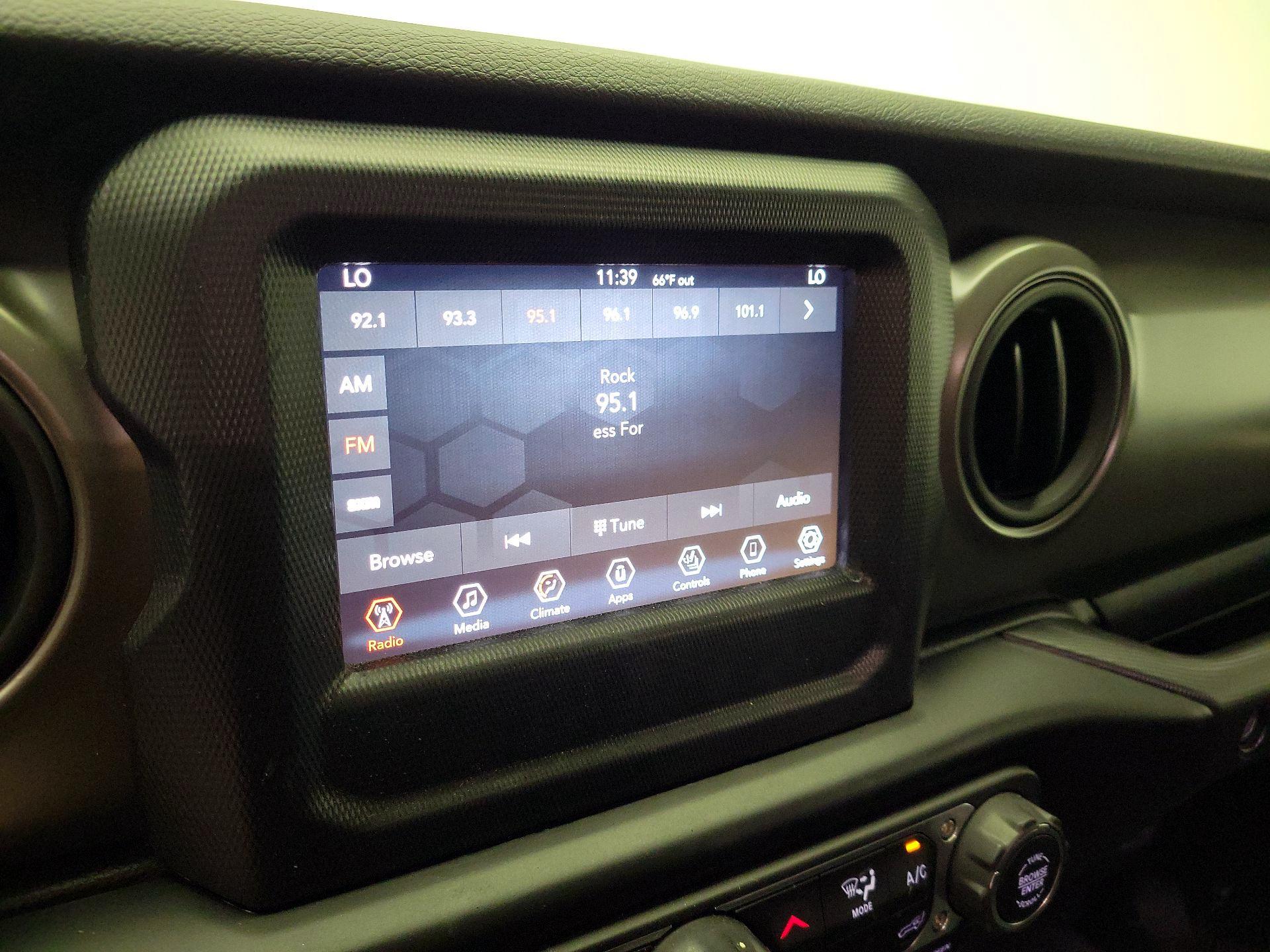 Thumbnail: 2021 Jeep Wrangler - 15