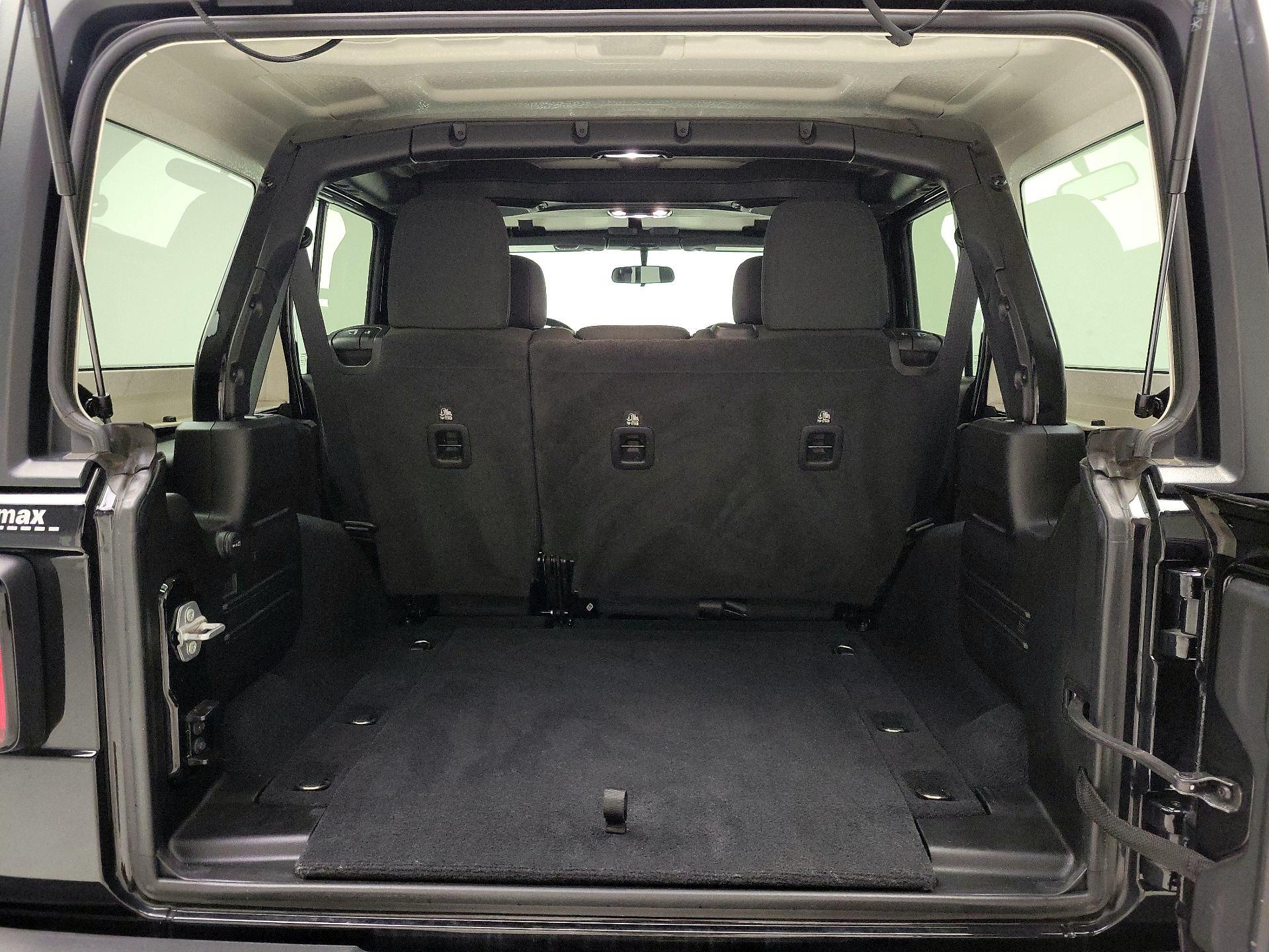 Thumbnail: 2021 Jeep Wrangler - 20