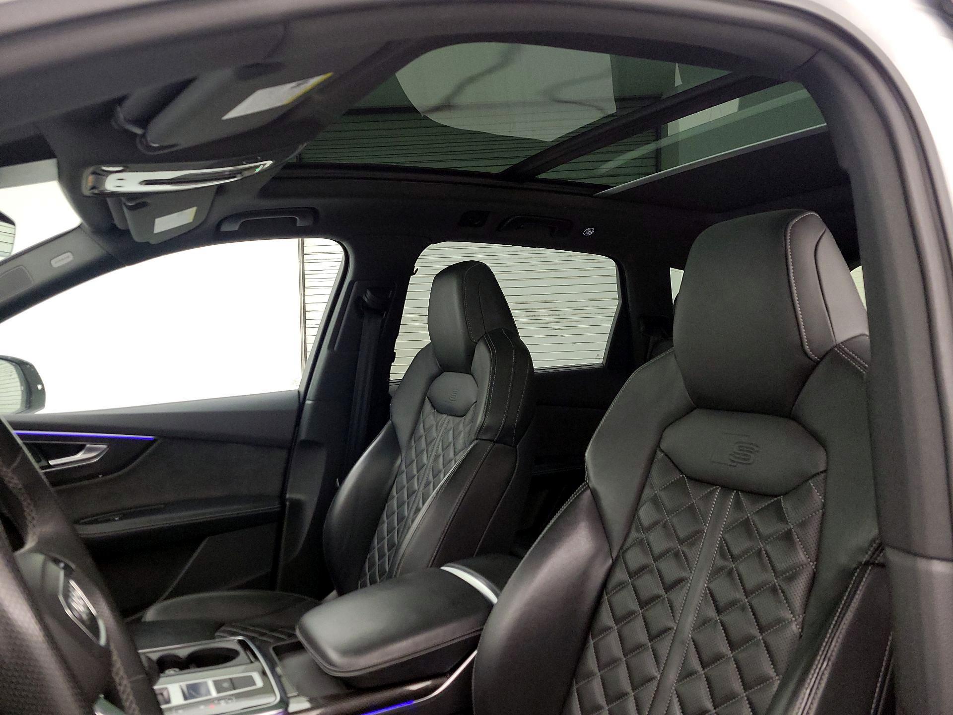 Thumbnail: 2021 Audi SQ7 - 20