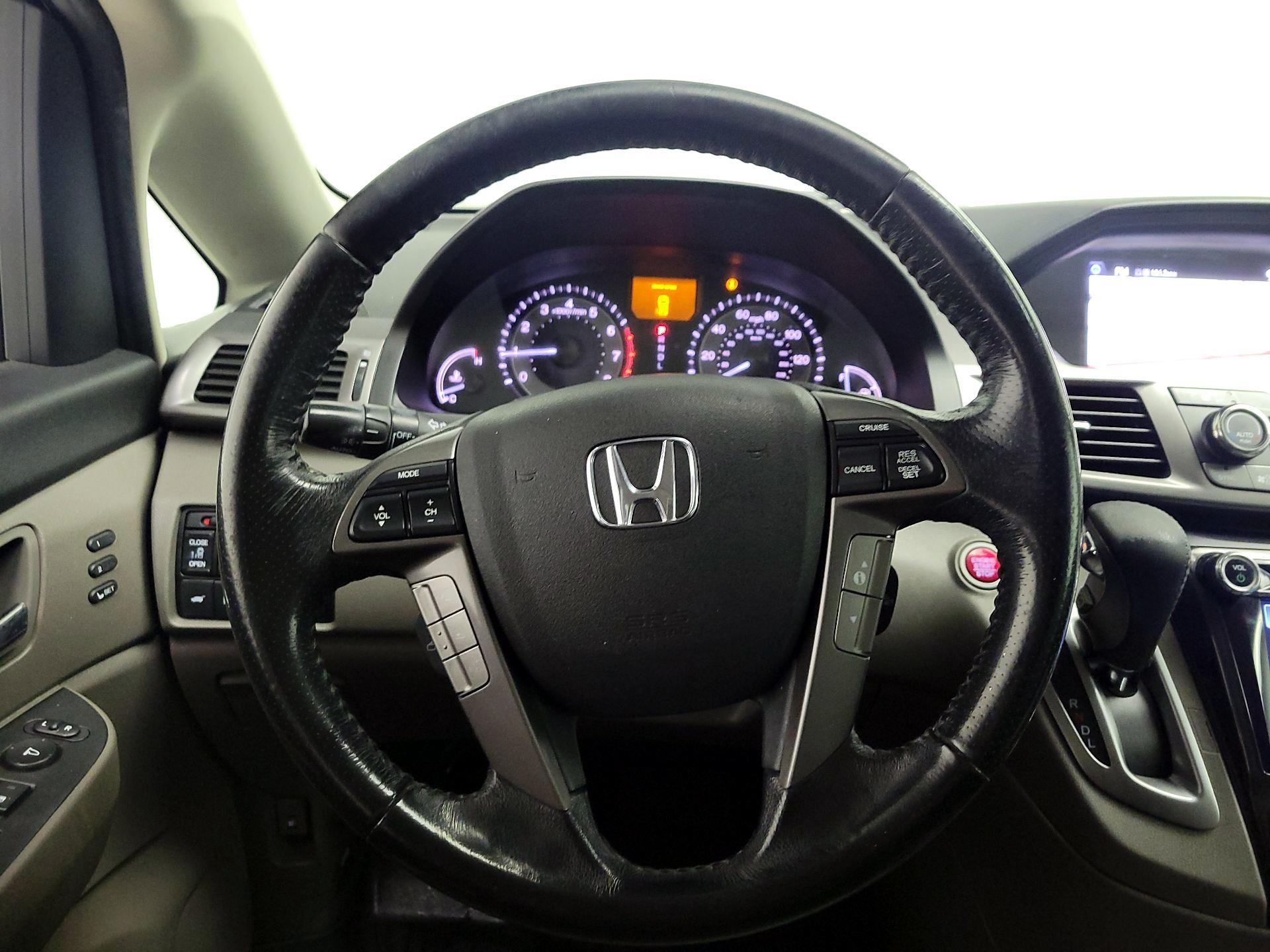 Thumbnail: 2014 Honda Odyssey - 10