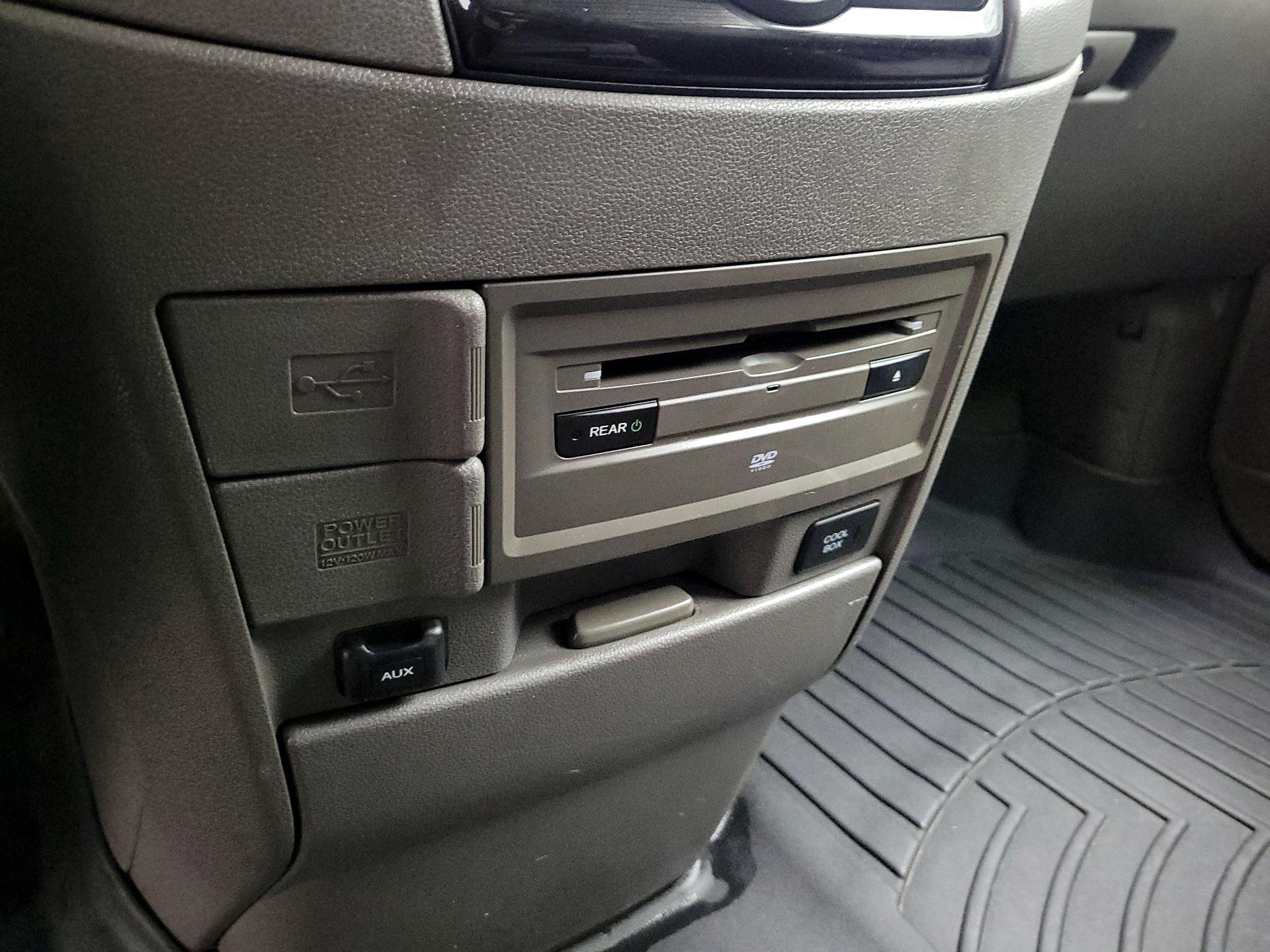 Thumbnail: 2014 Honda Odyssey - 19