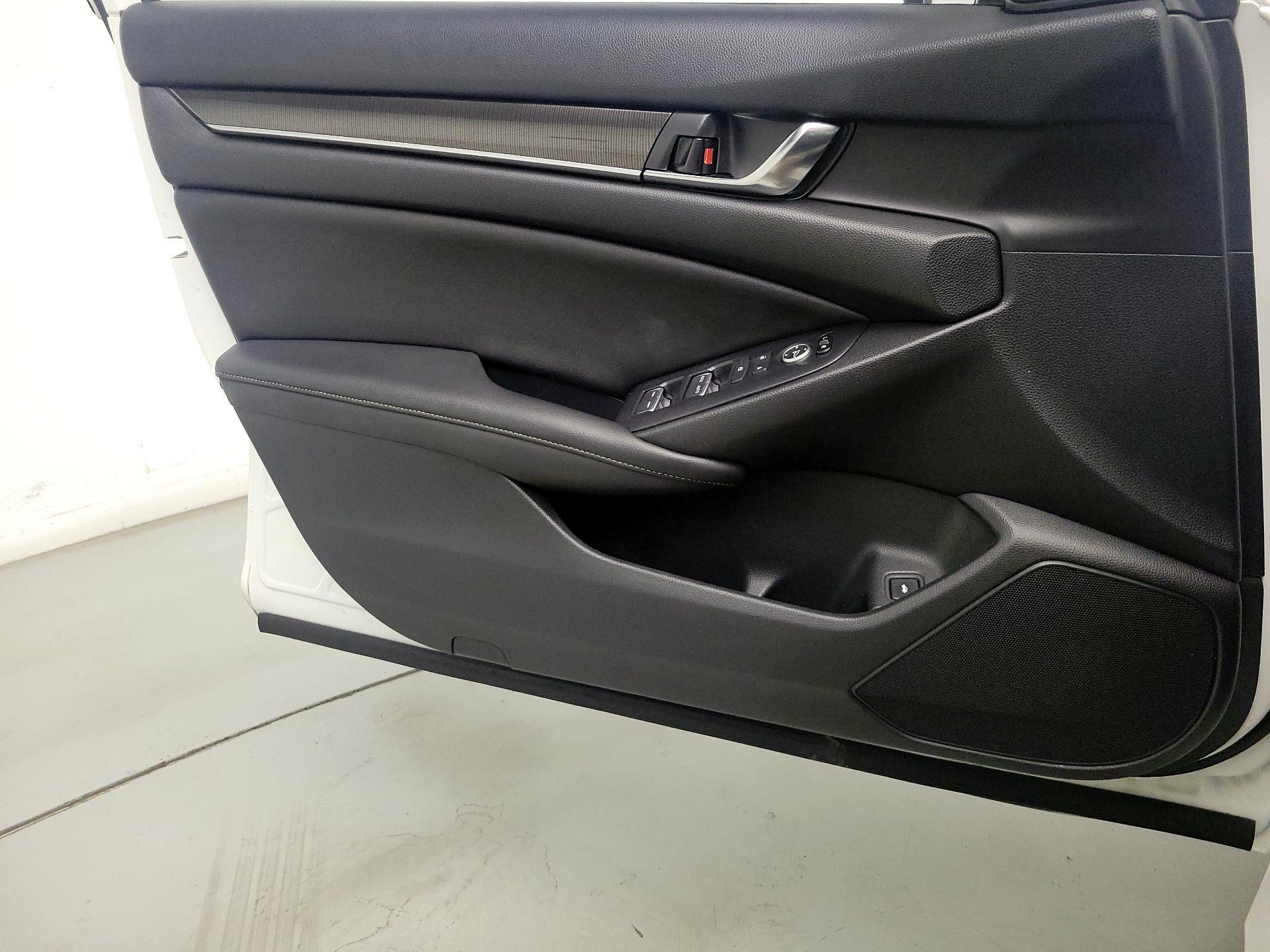 Thumbnail: 2019 Honda Accord - 12