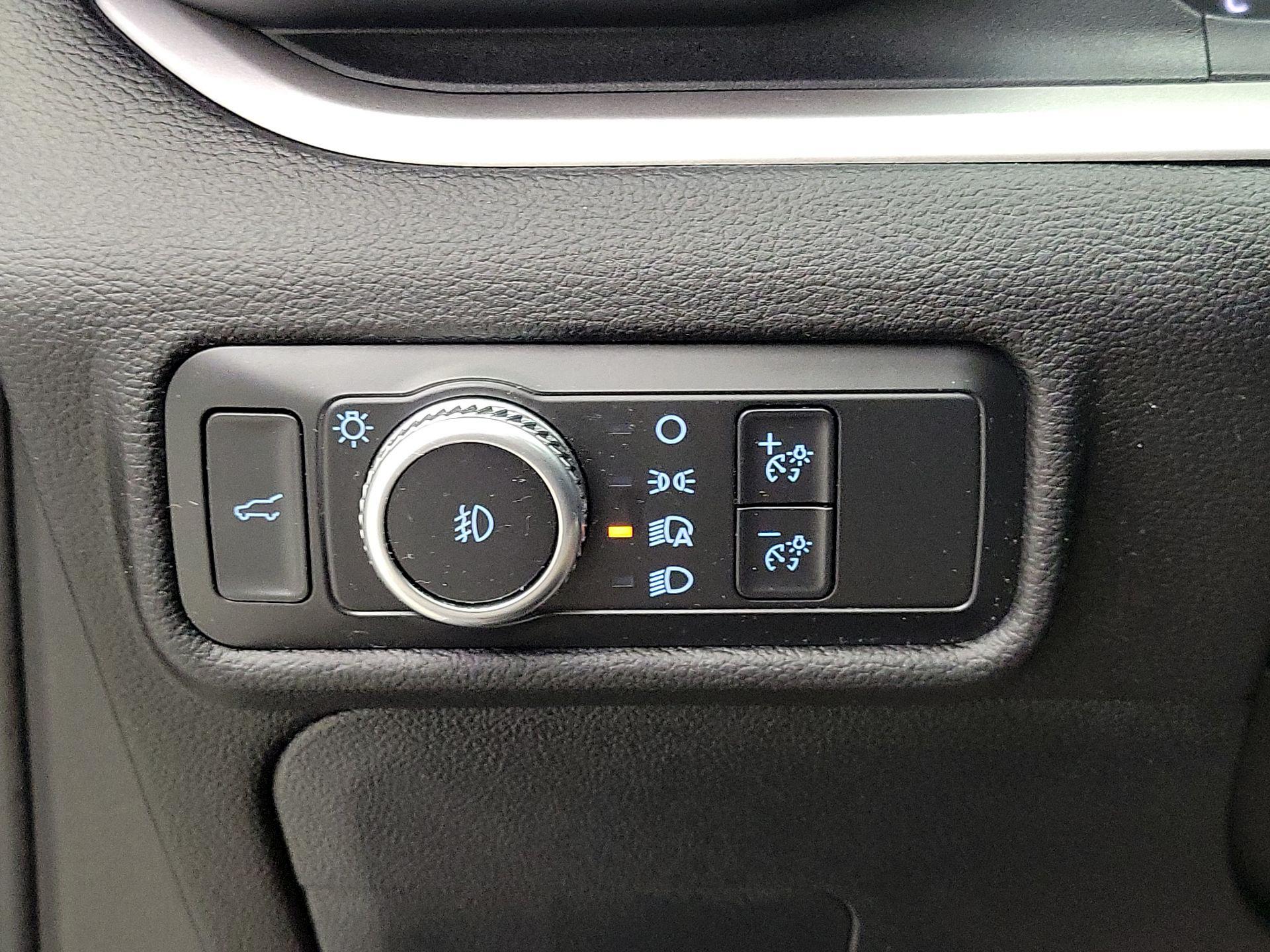 Thumbnail: 2022 Ford Explorer - 13