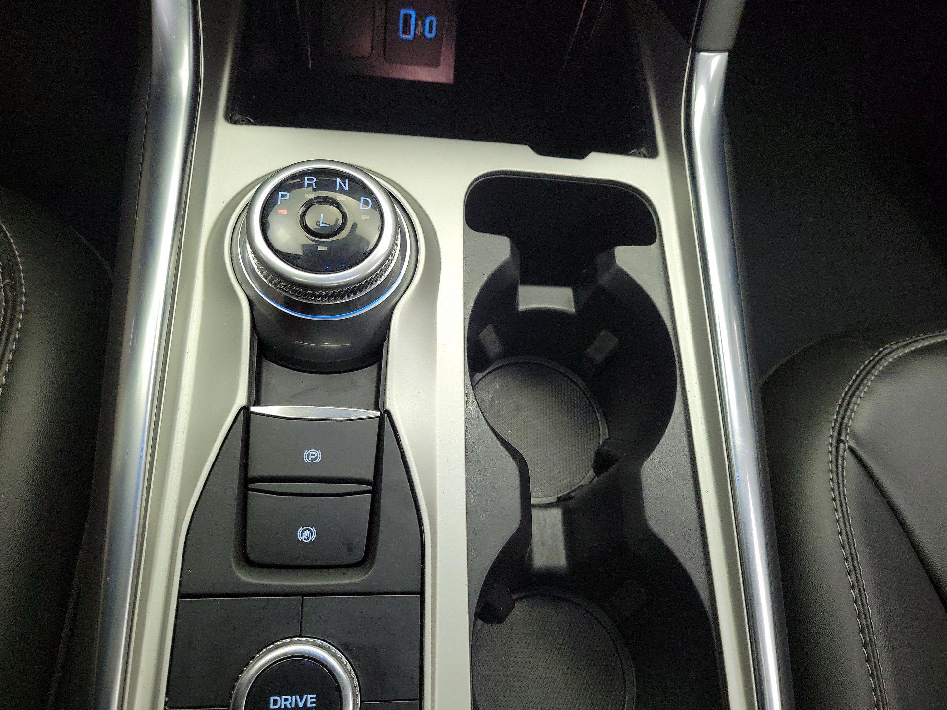 Thumbnail: 2022 Ford Explorer - 18