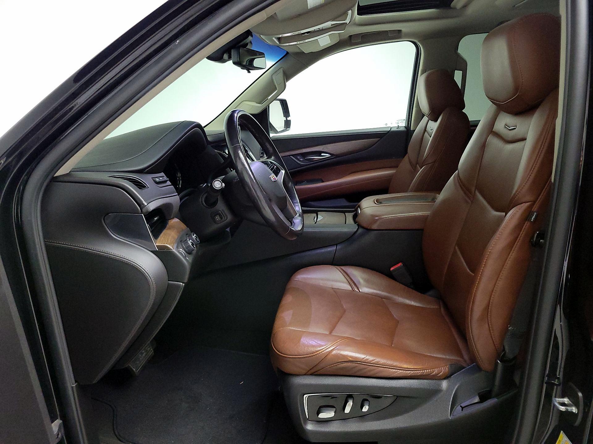 Thumbnail: 2018 Cadillac Escalade - 11