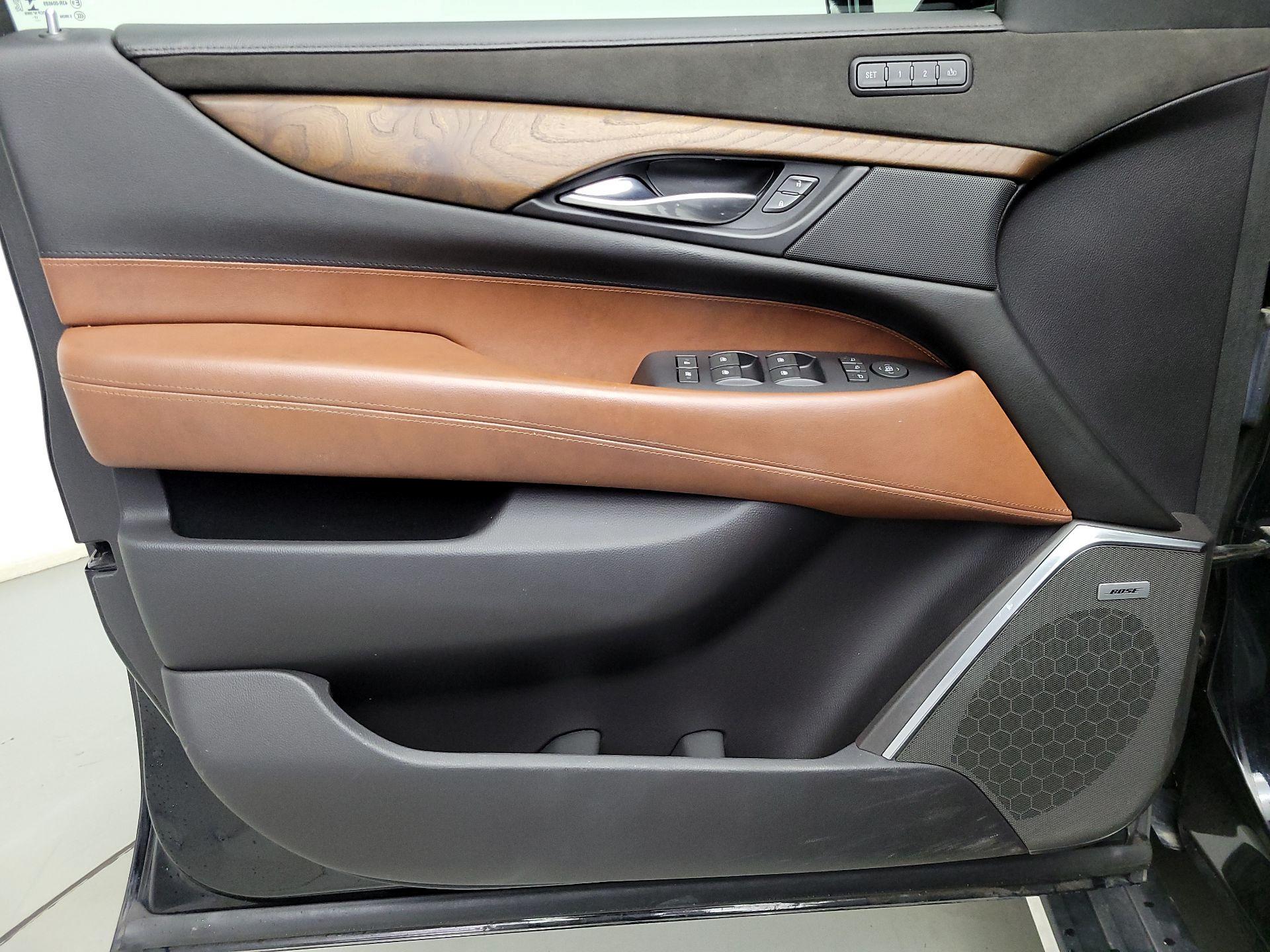 Thumbnail: 2018 Cadillac Escalade - 12