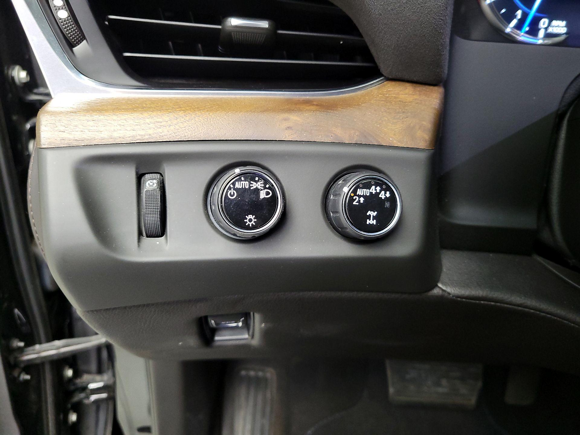 Thumbnail: 2018 Cadillac Escalade - 13