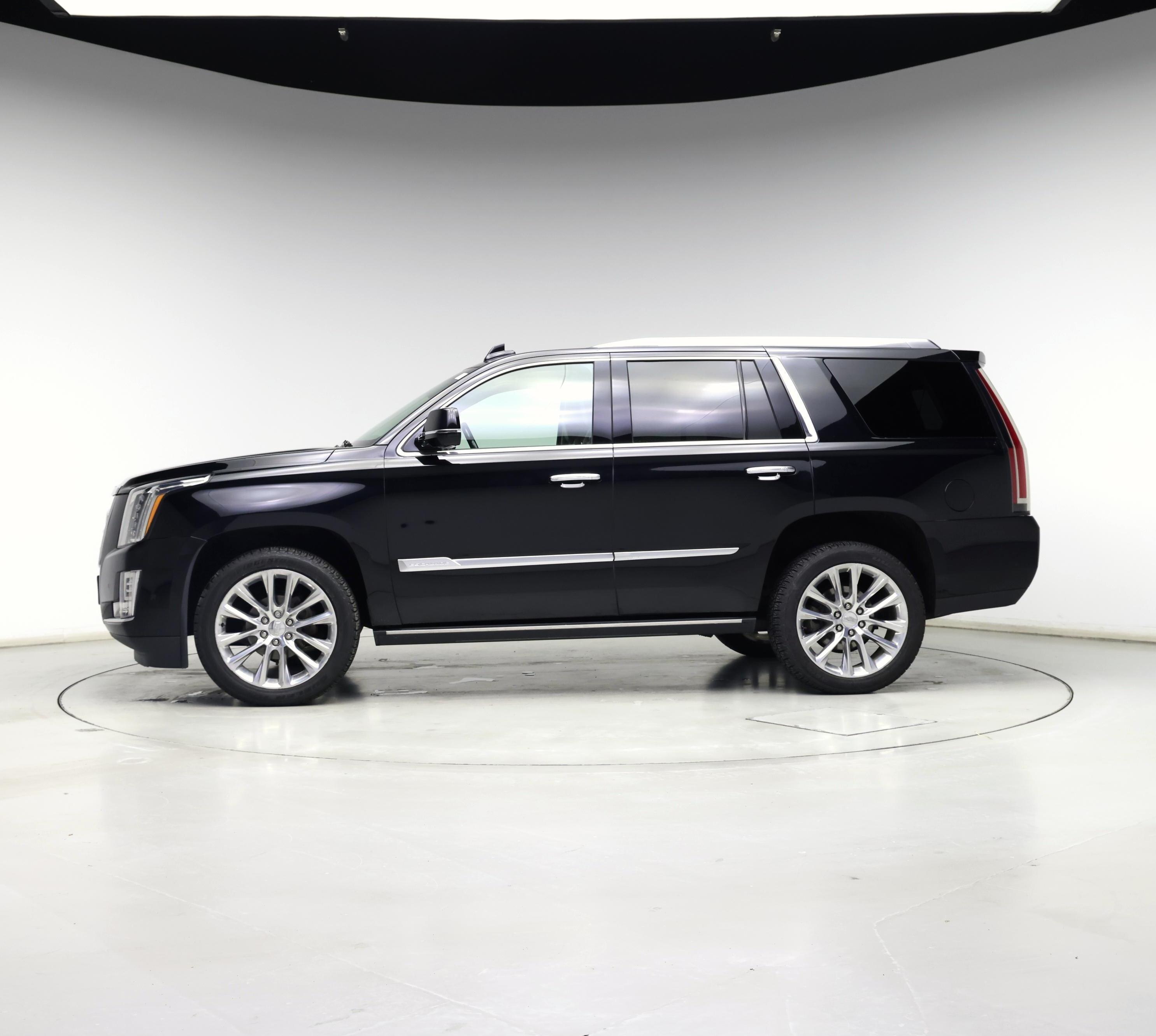 Thumbnail: 2018 Cadillac Escalade - 3