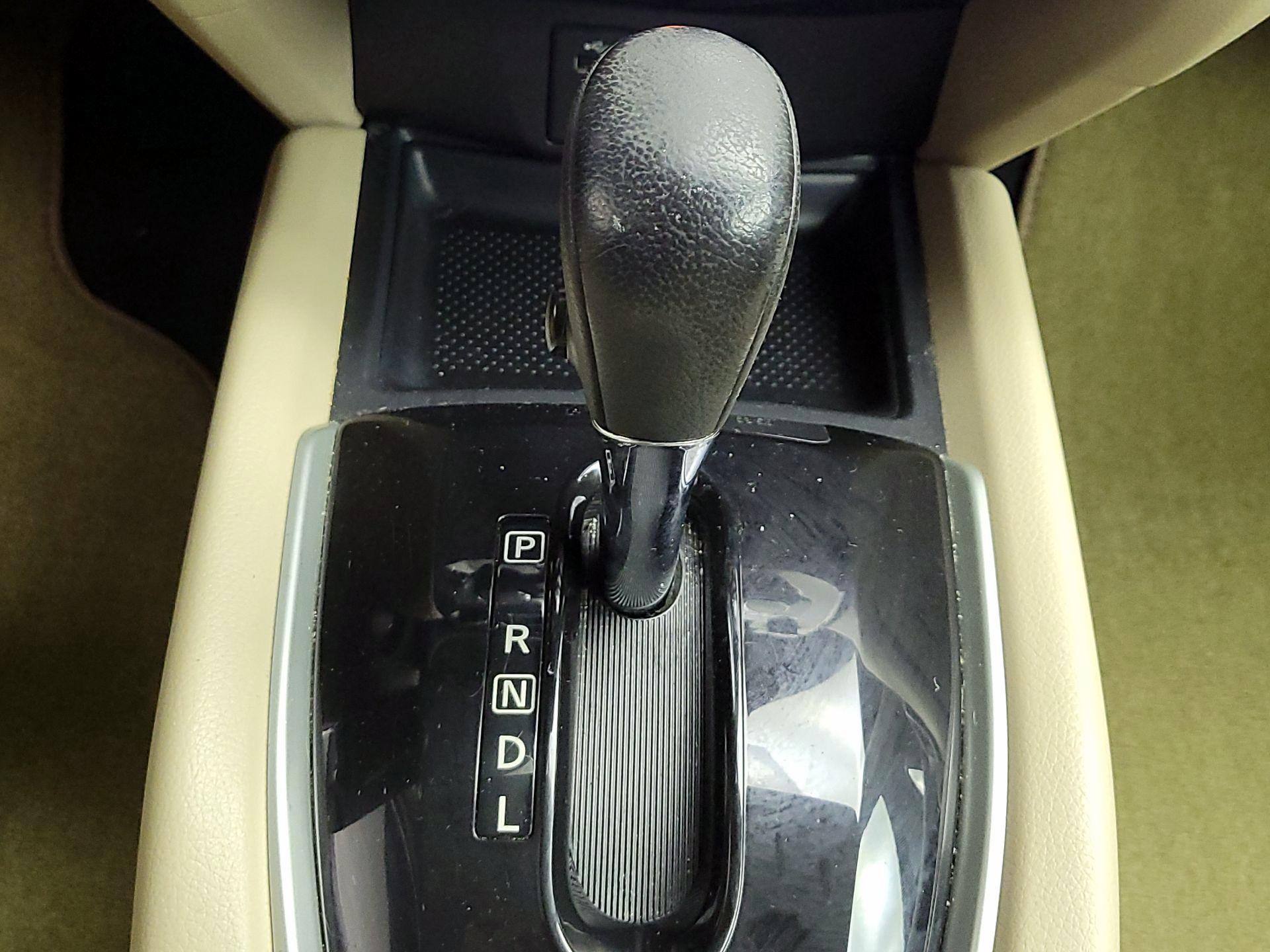 Thumbnail: 2016 Nissan Rogue - 18