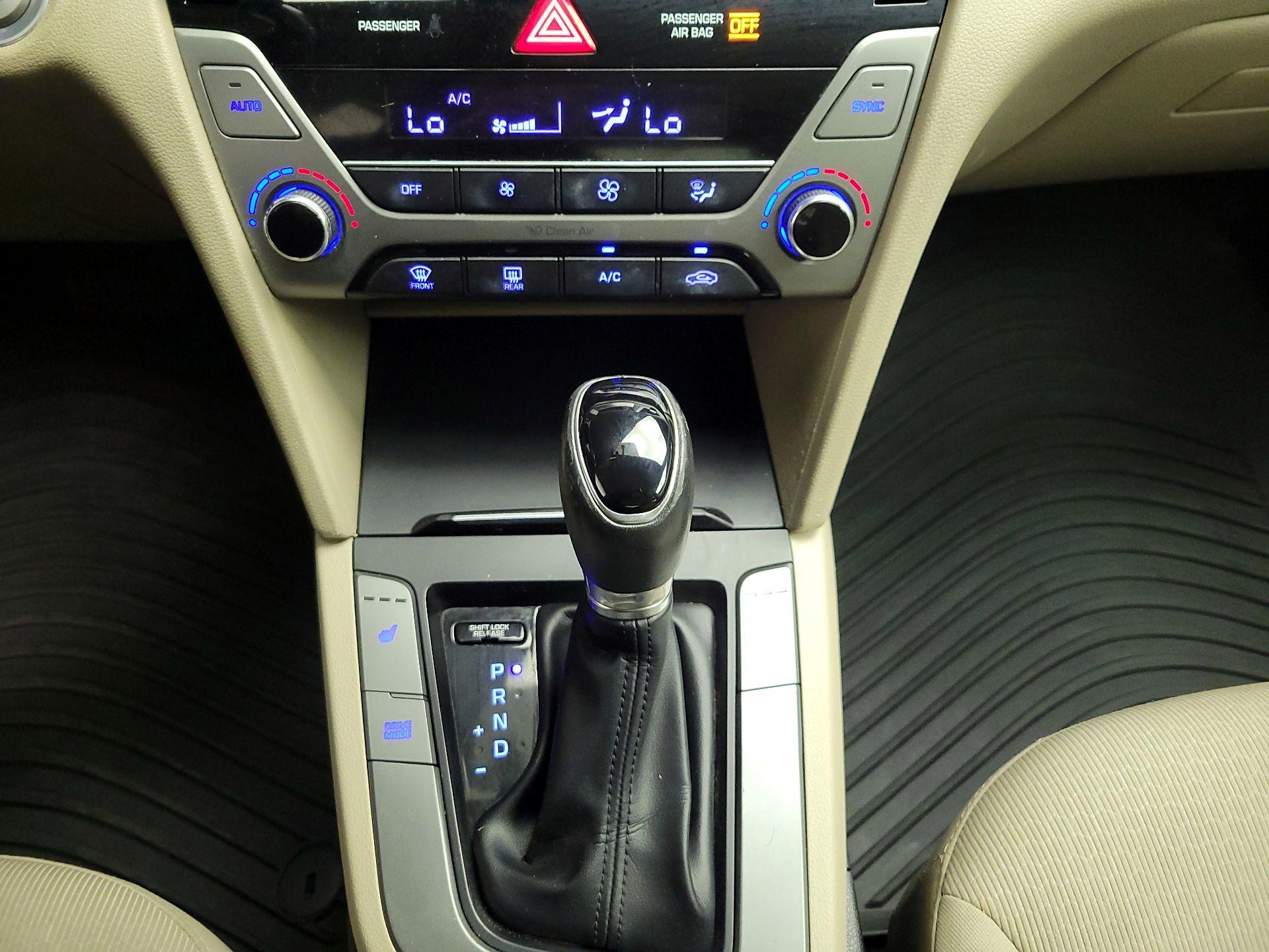 Thumbnail: 2017 Hyundai Elantra - 16