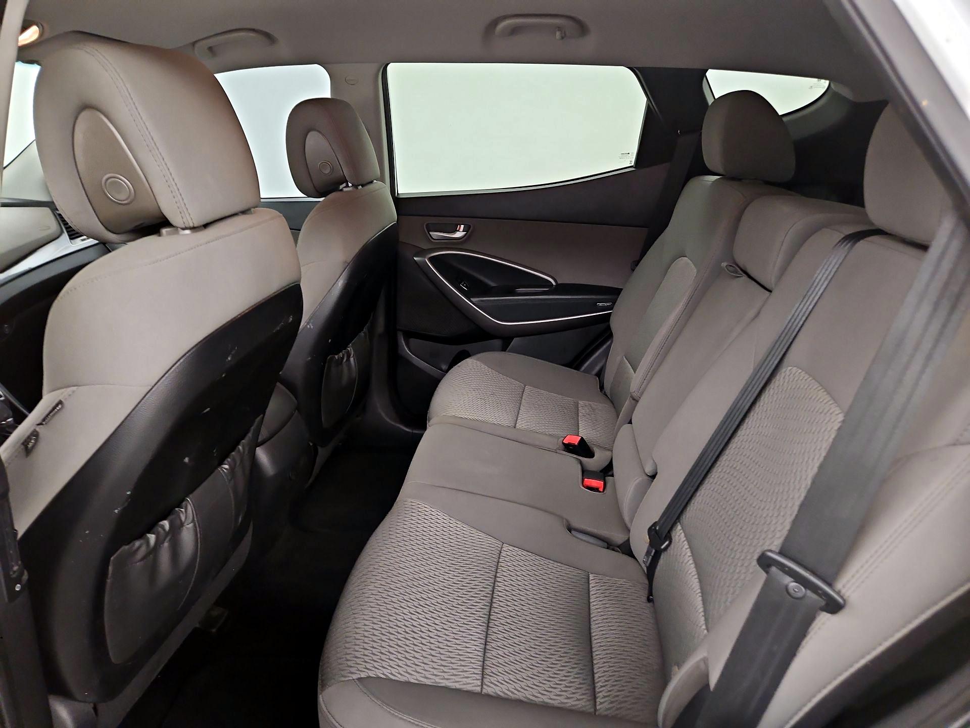 Thumbnail: 2016 Hyundai Santa Fe - 18